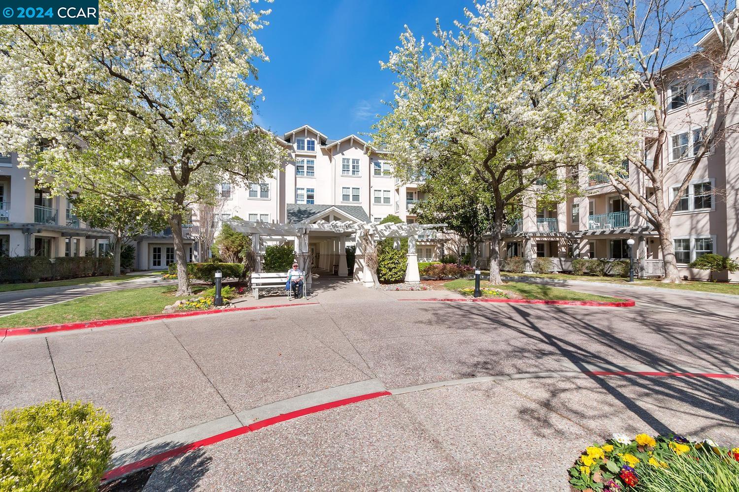 1840 Tice Creek Drive # 2420