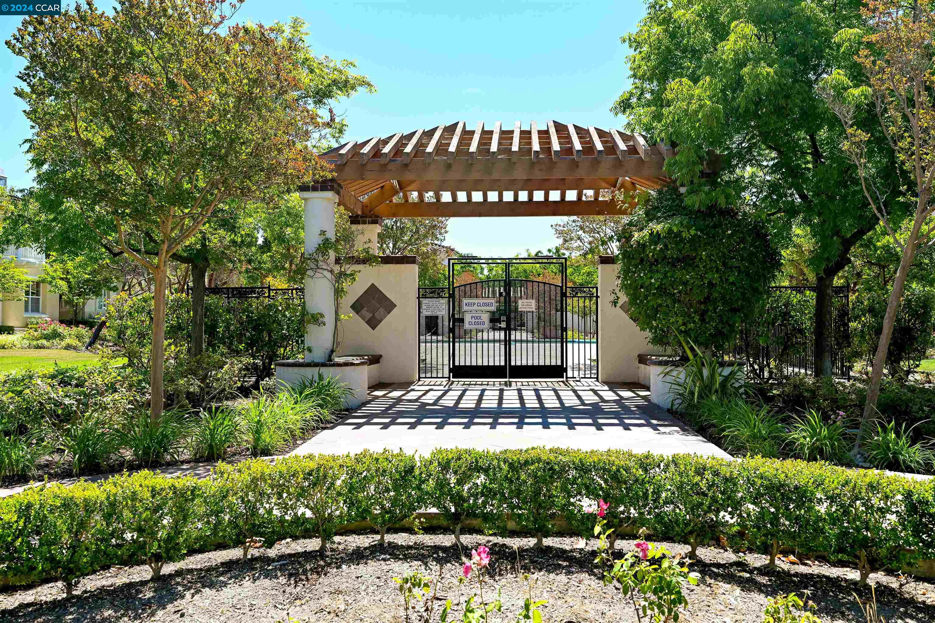 2242 Magnolia Bridge Dr