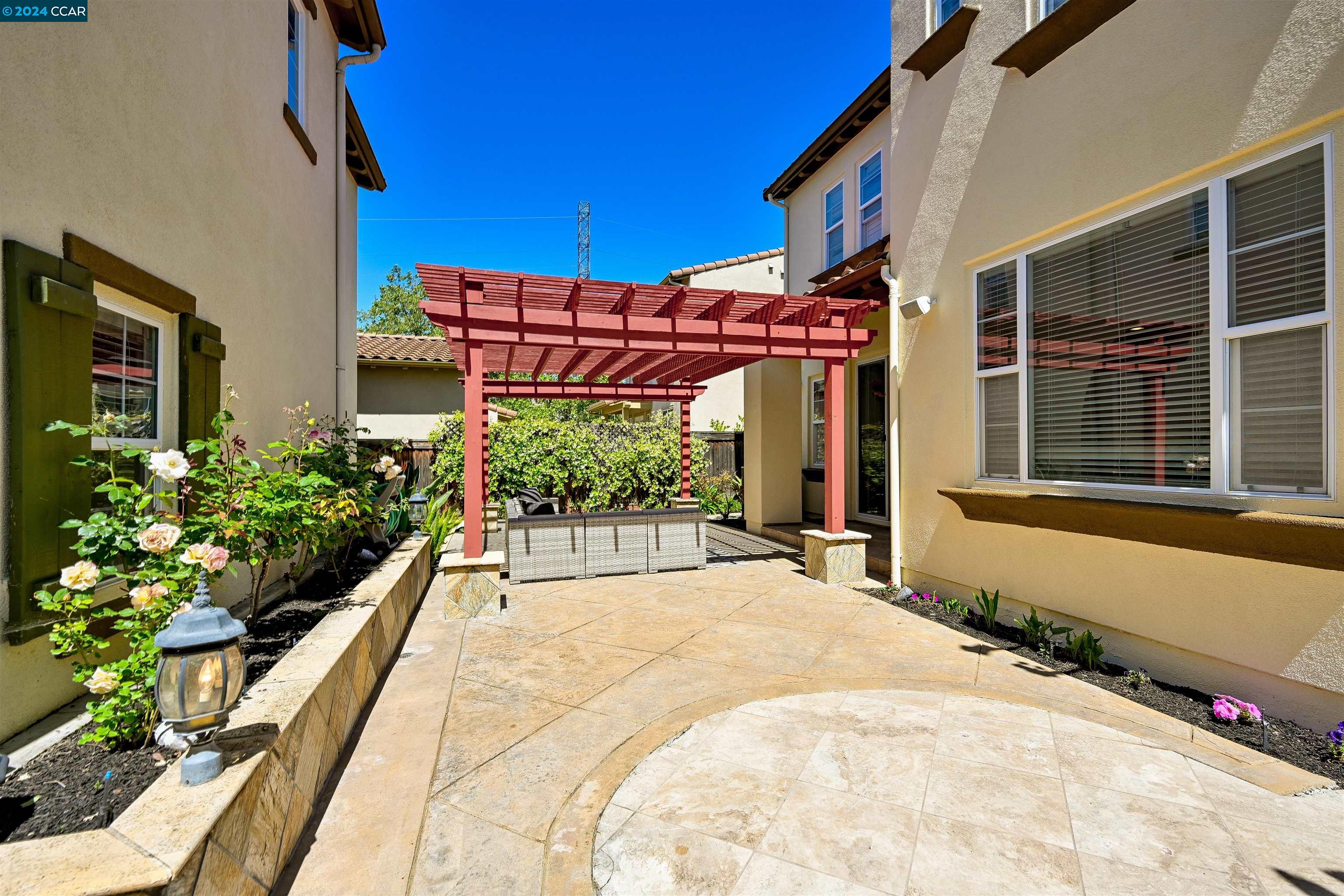 2242 Magnolia Bridge Dr