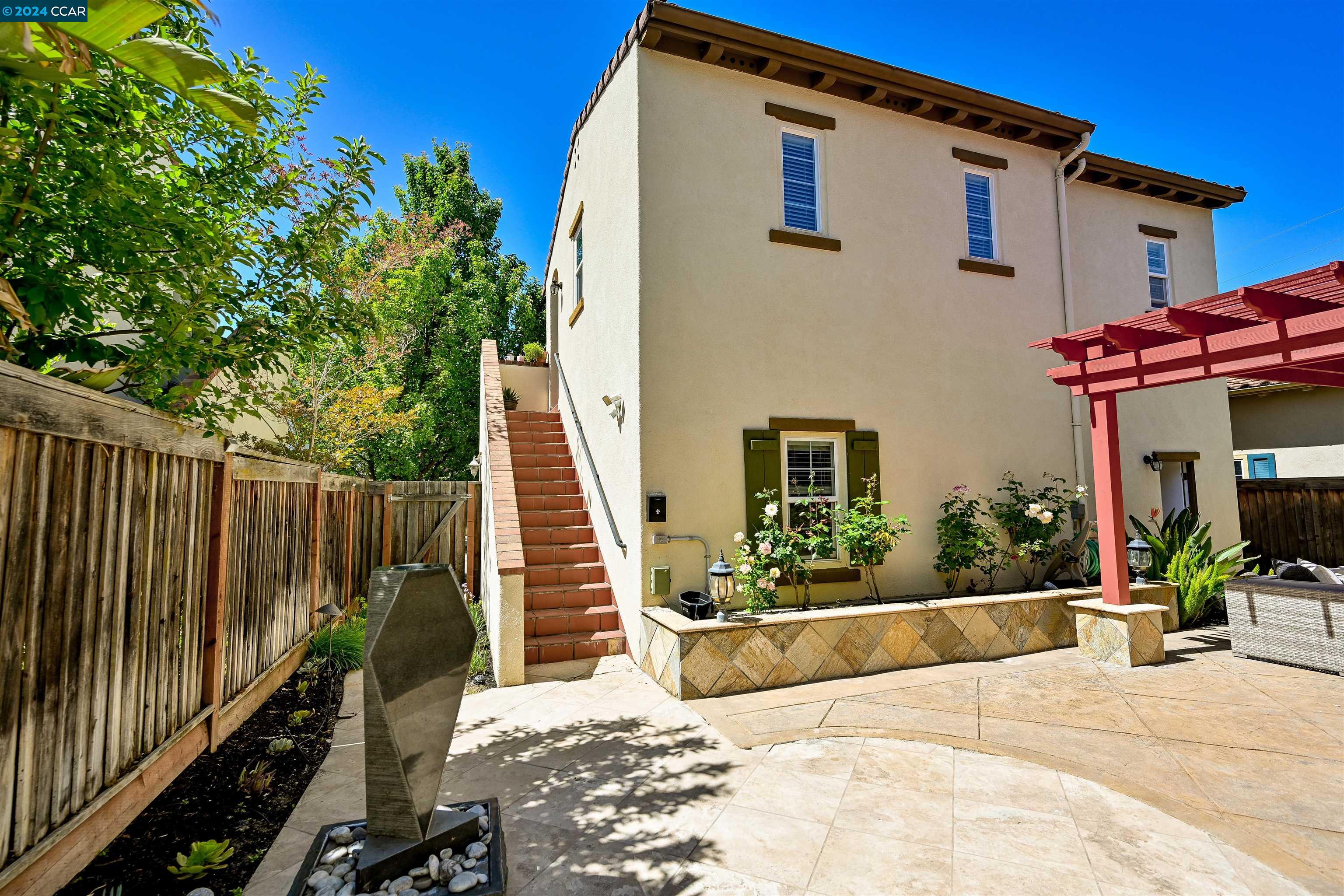 2242 Magnolia Bridge Dr