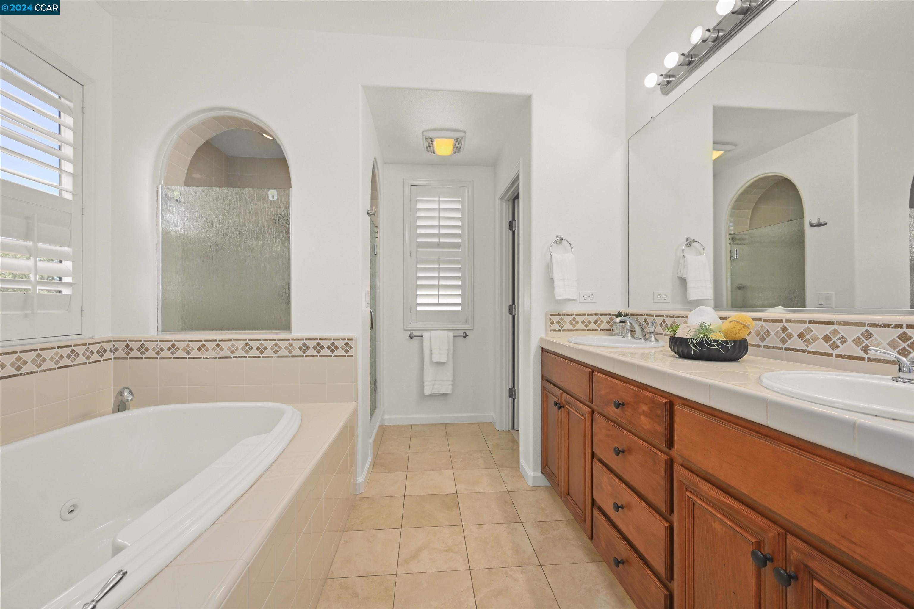 2242 Magnolia Bridge Dr