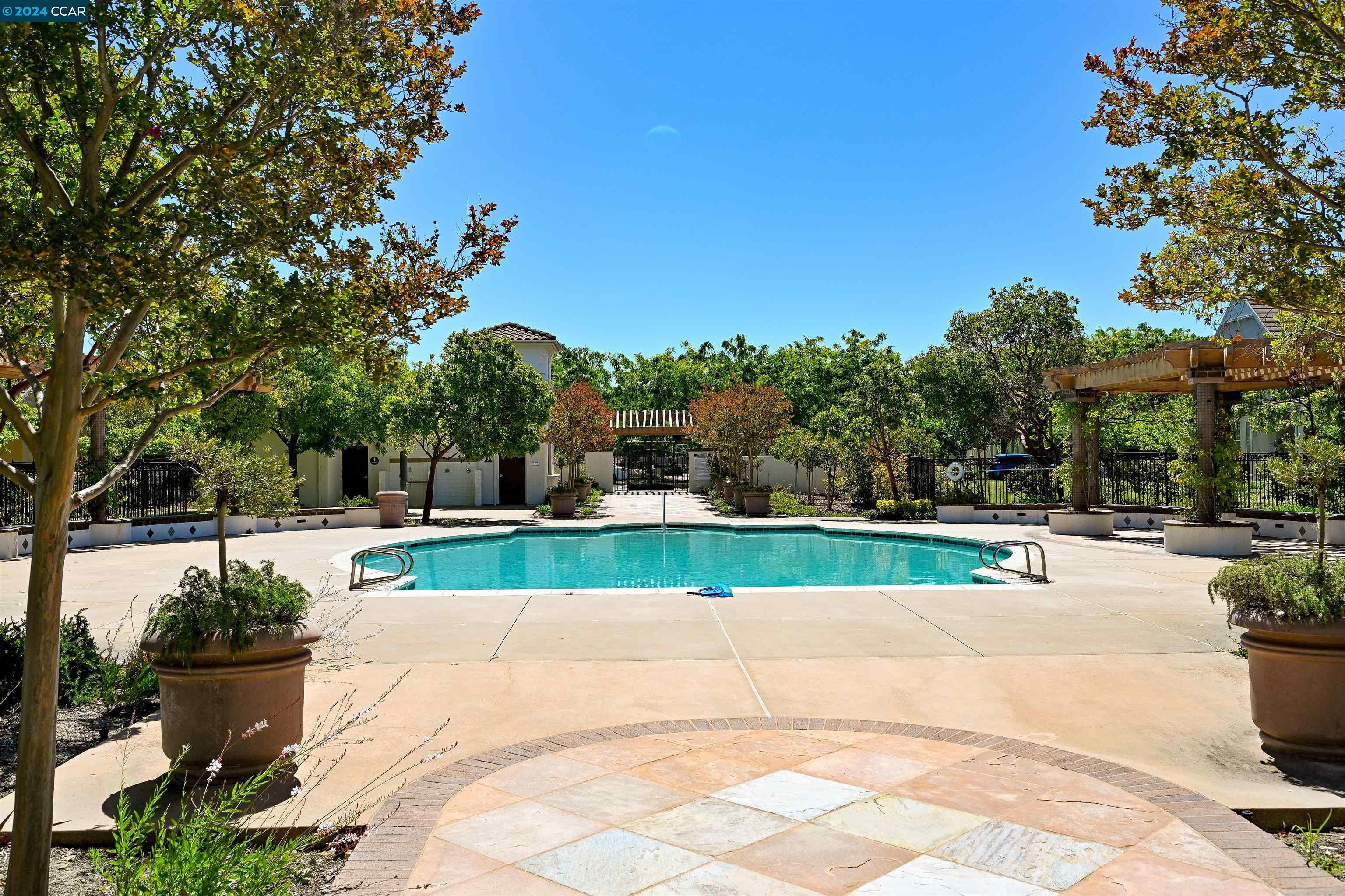 2242 Magnolia Bridge Dr