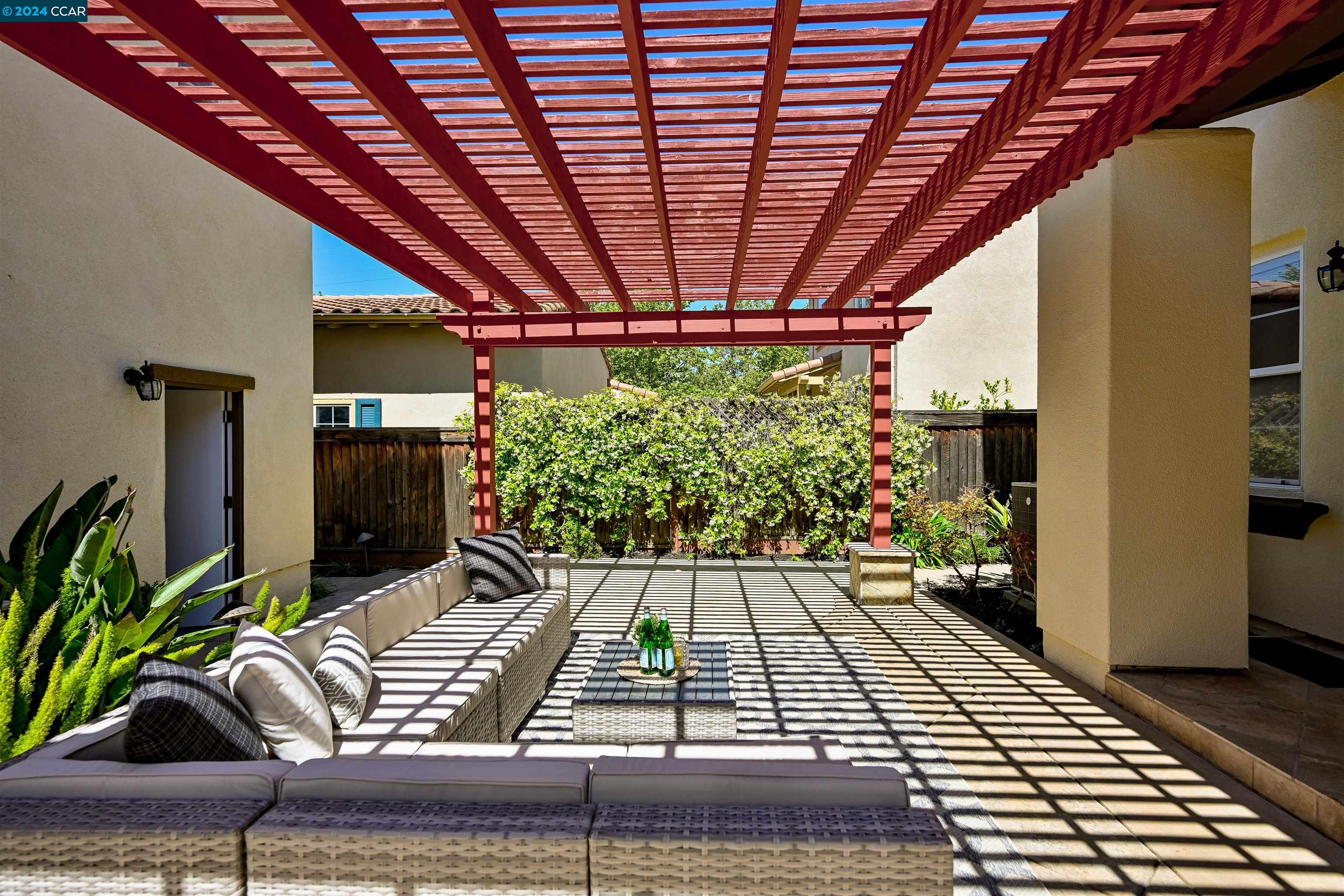 2242 Magnolia Bridge Dr