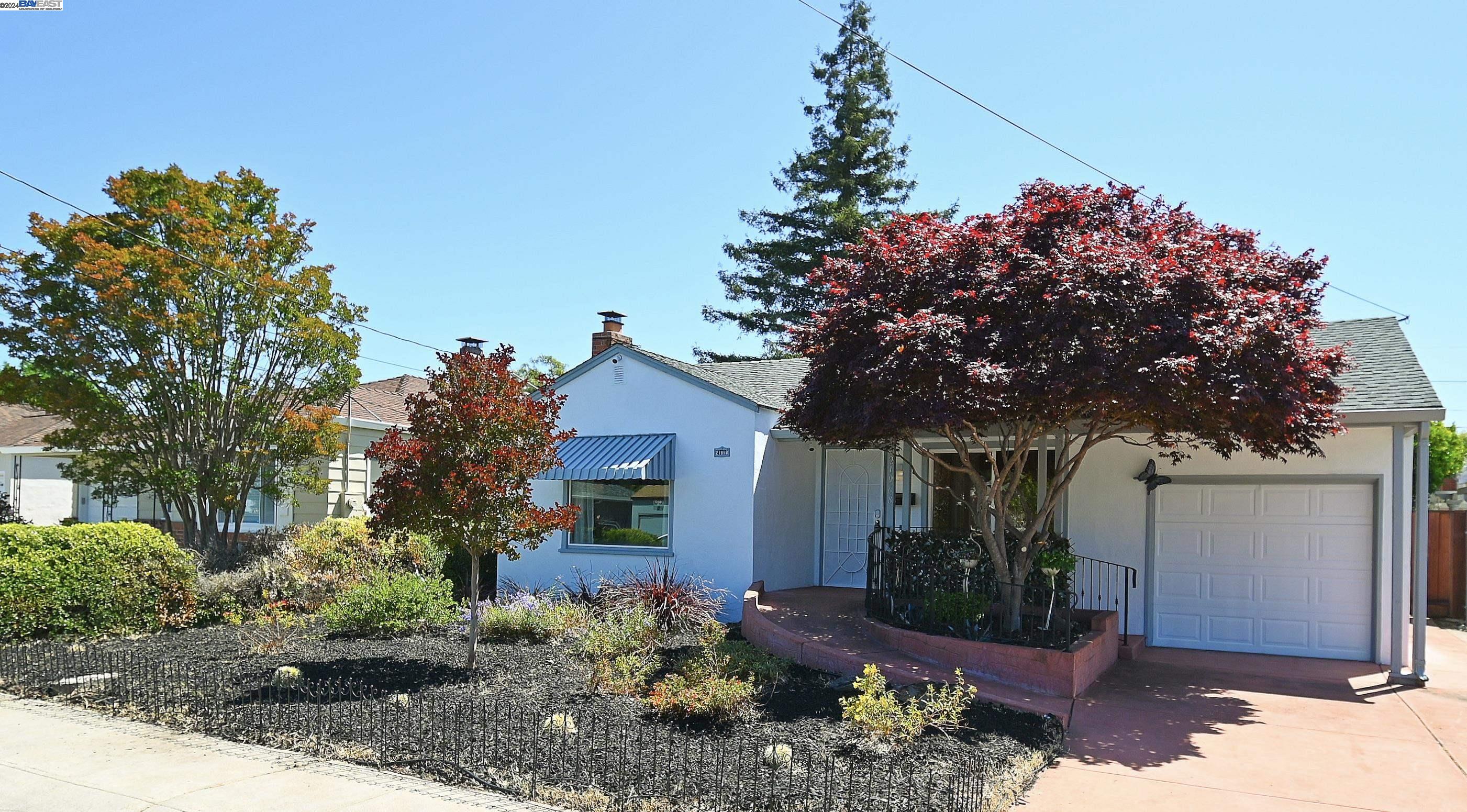 21968 Orange Ave