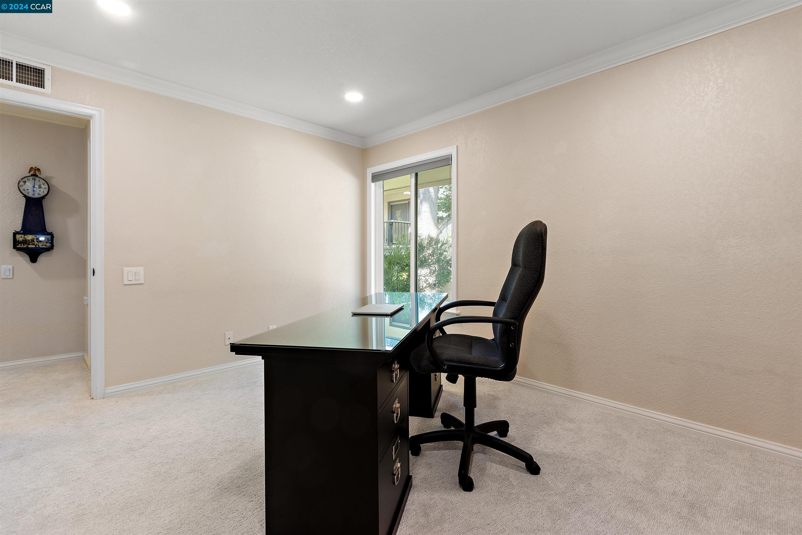 1691 Ptarmigan Dr # 1B