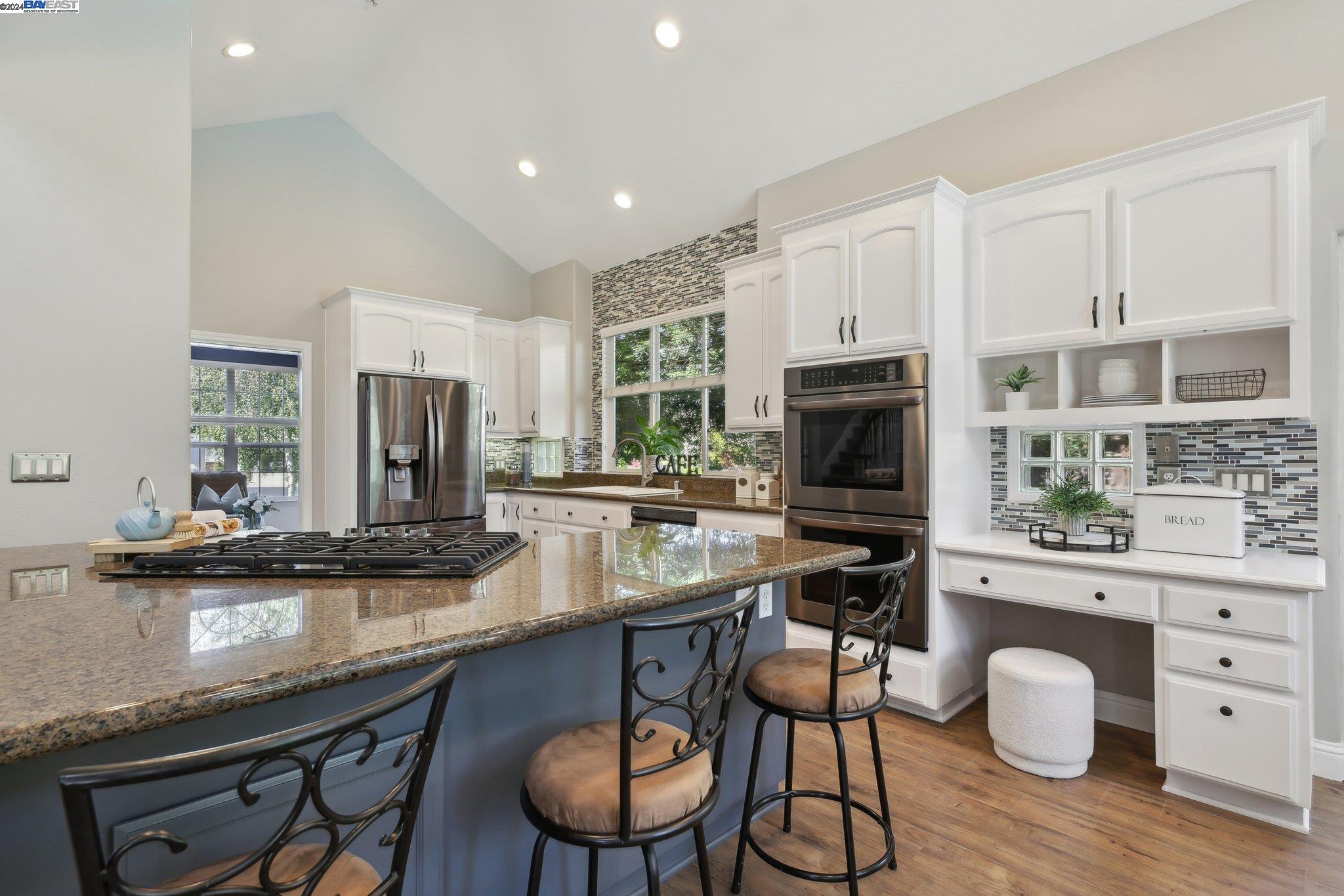 2393 Vintage Ln