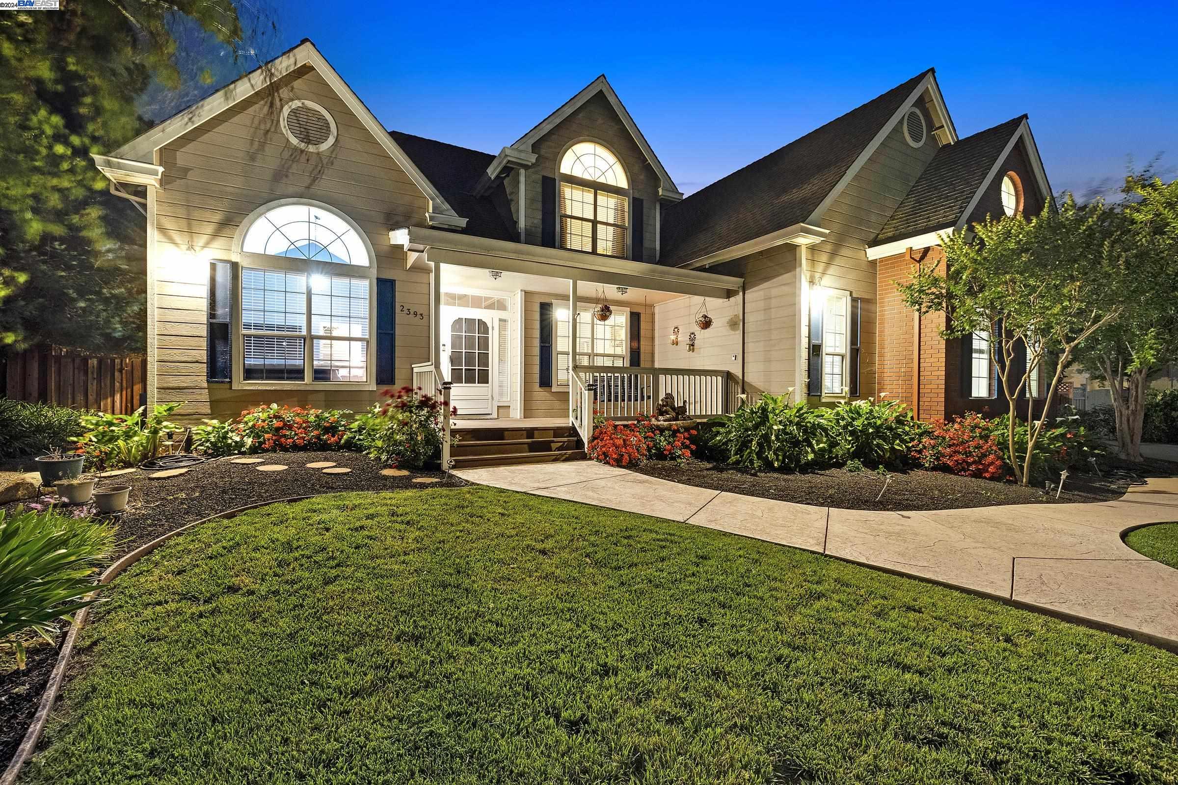 2393 Vintage Ln