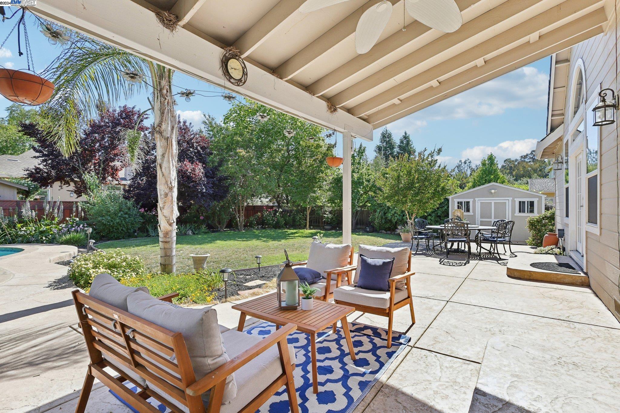 2393 Vintage Ln