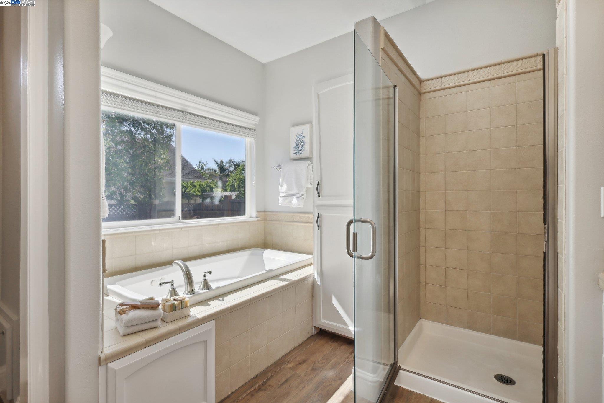 2393 Vintage Ln