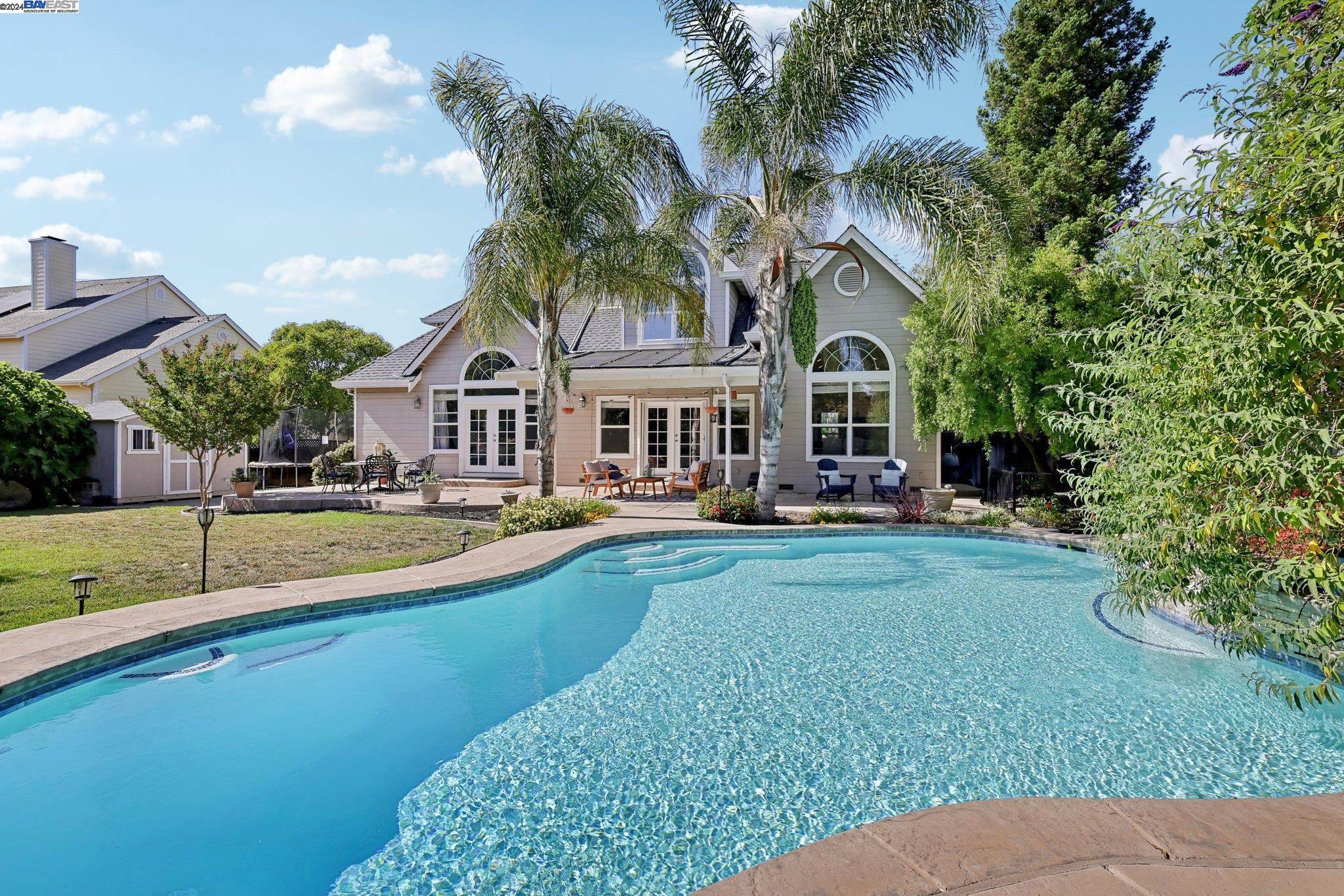 2393 Vintage Ln