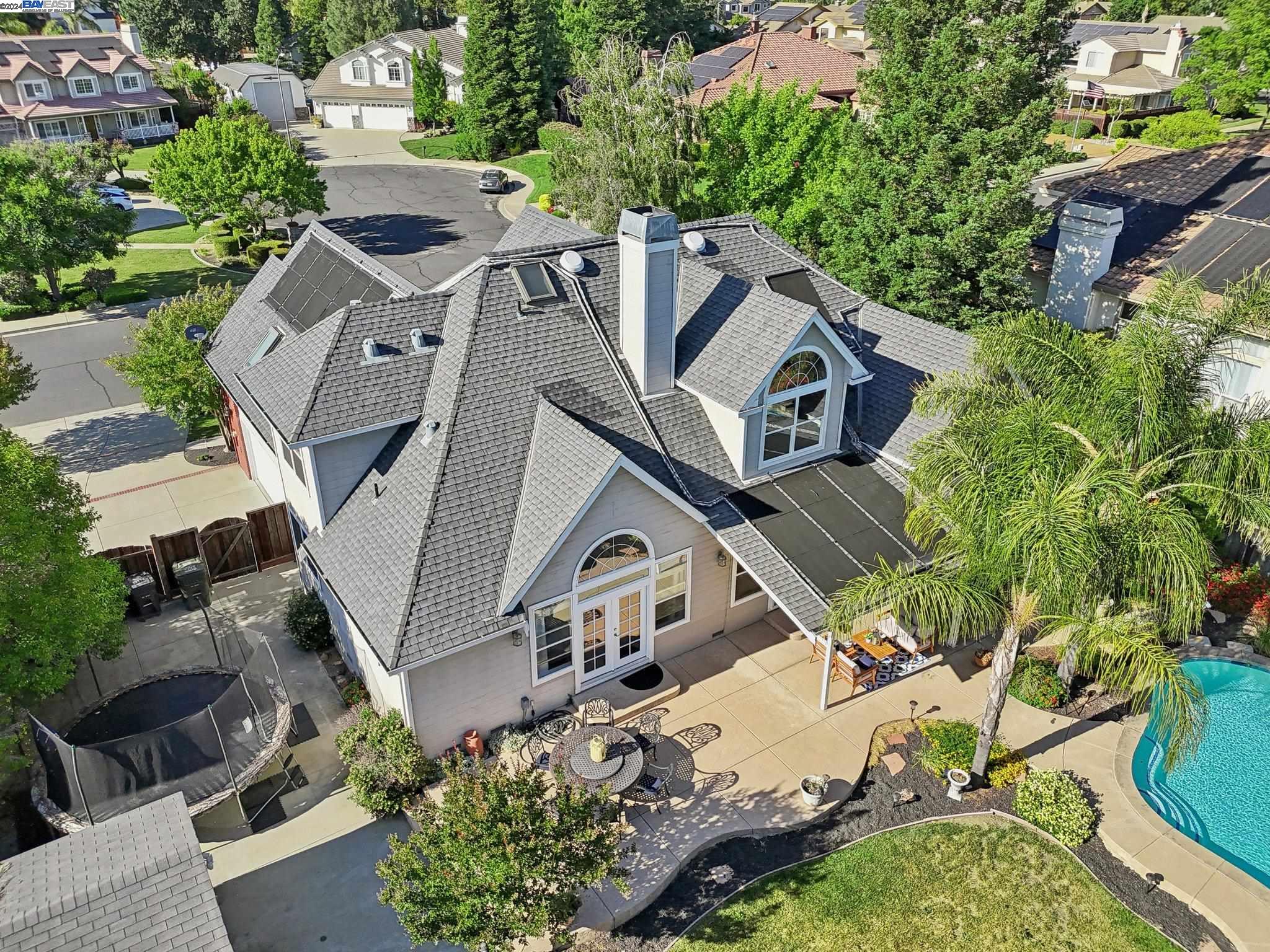 2393 Vintage Ln