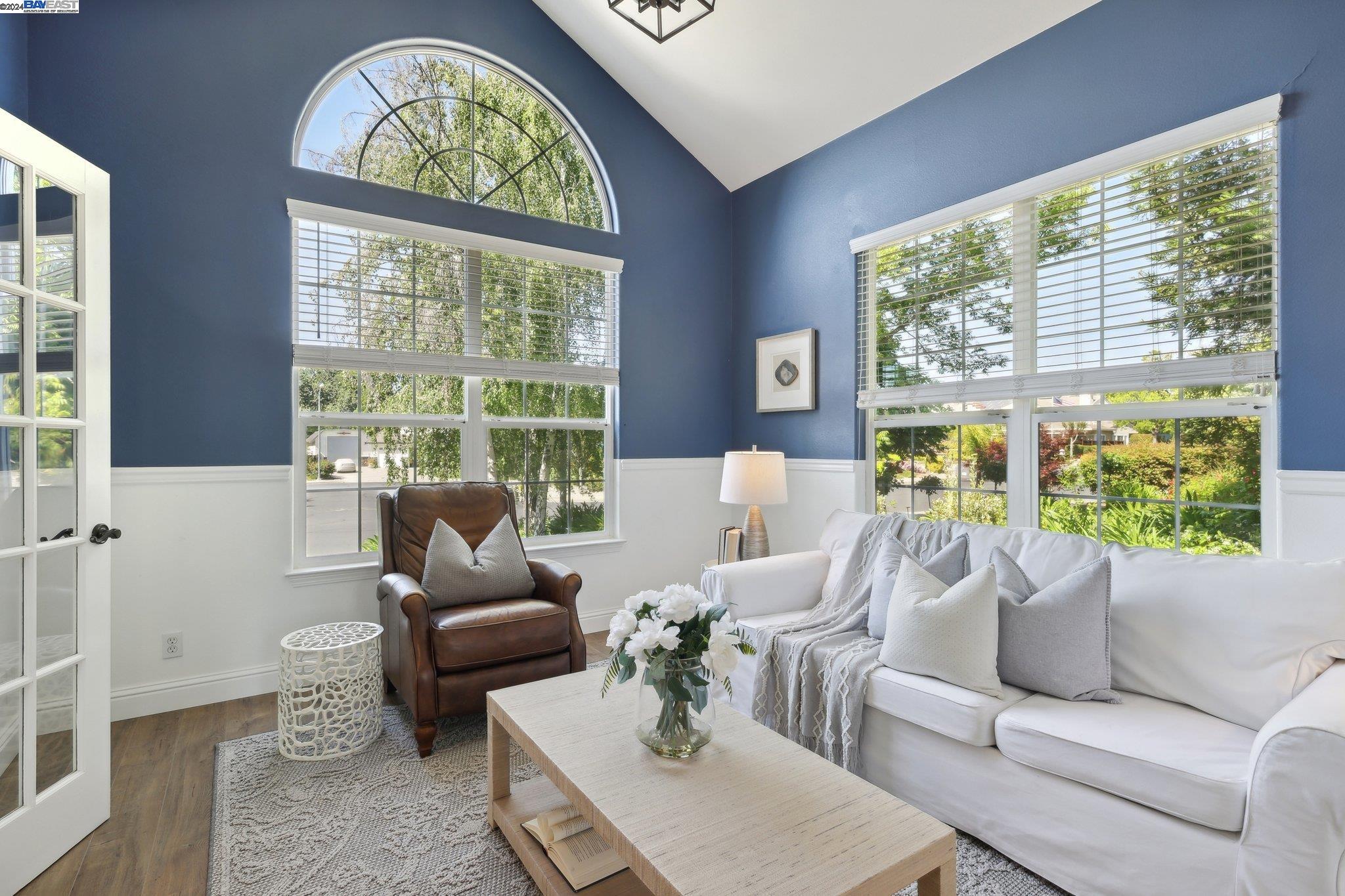 2393 Vintage Ln