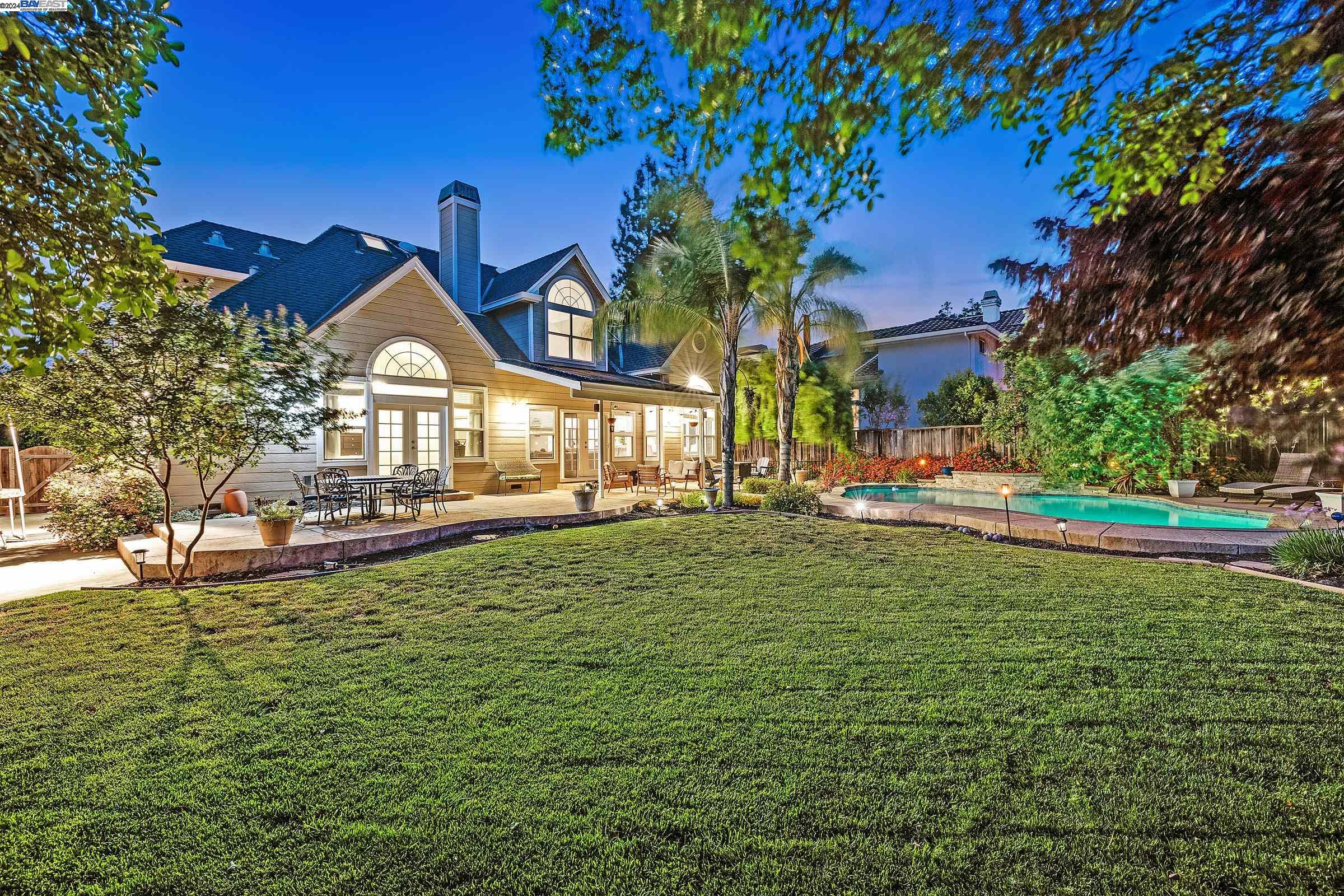 2393 Vintage Ln