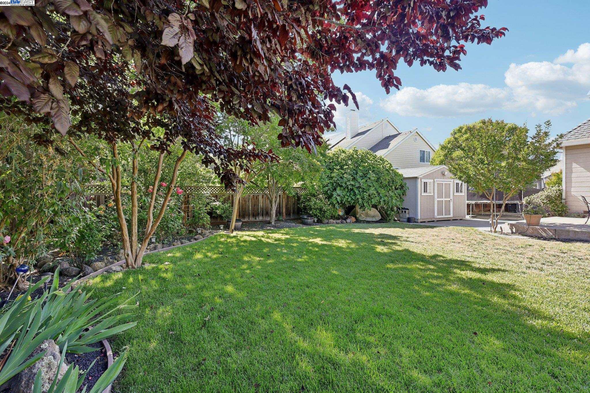 2393 Vintage Ln
