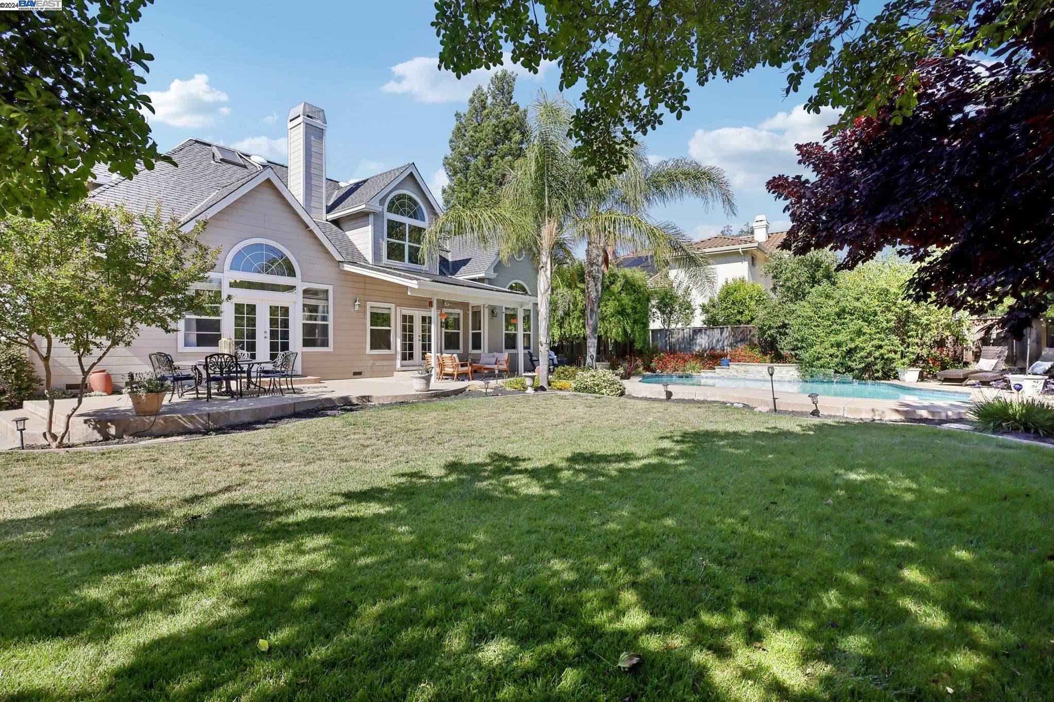2393 Vintage Ln