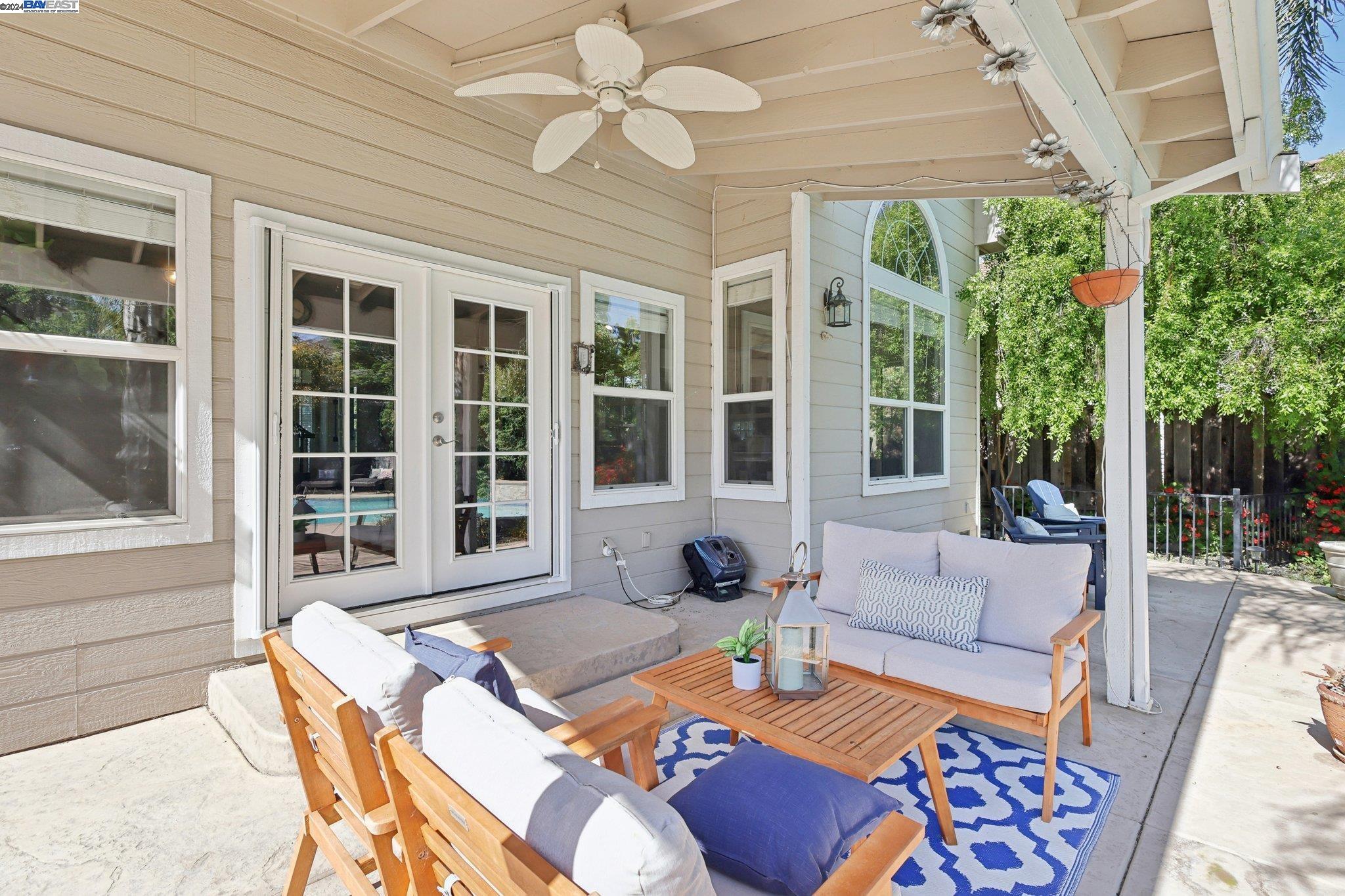 2393 Vintage Ln