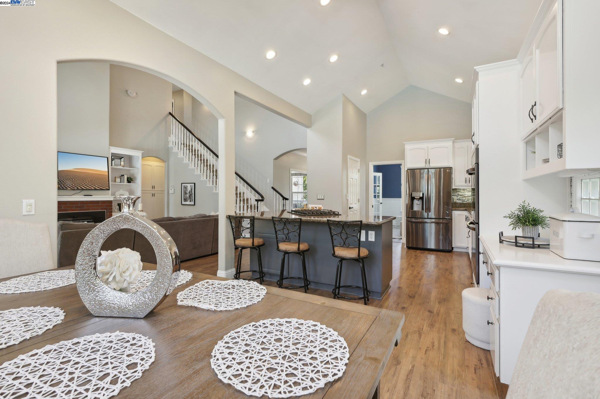 2393 Vintage Ln