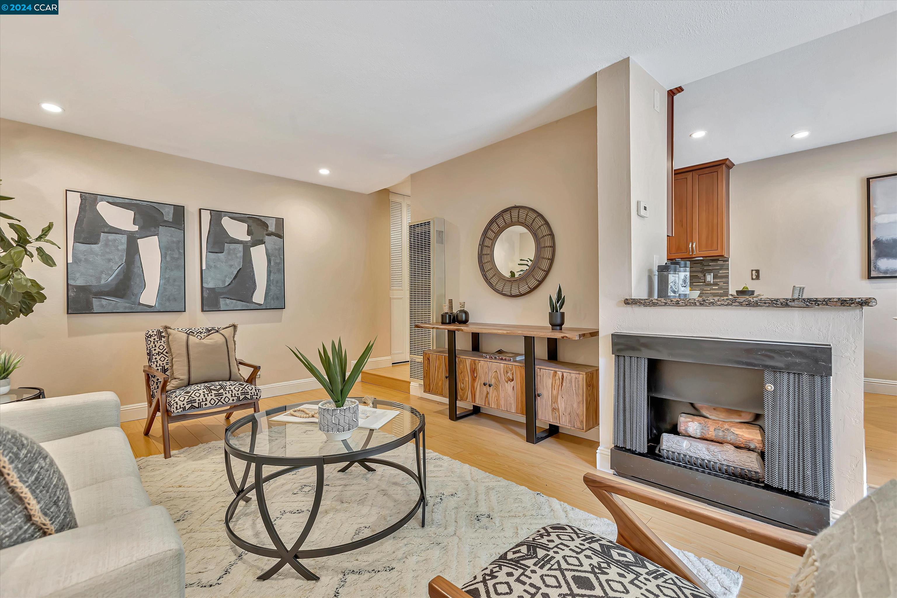 2564 Walnut Blvd # 111