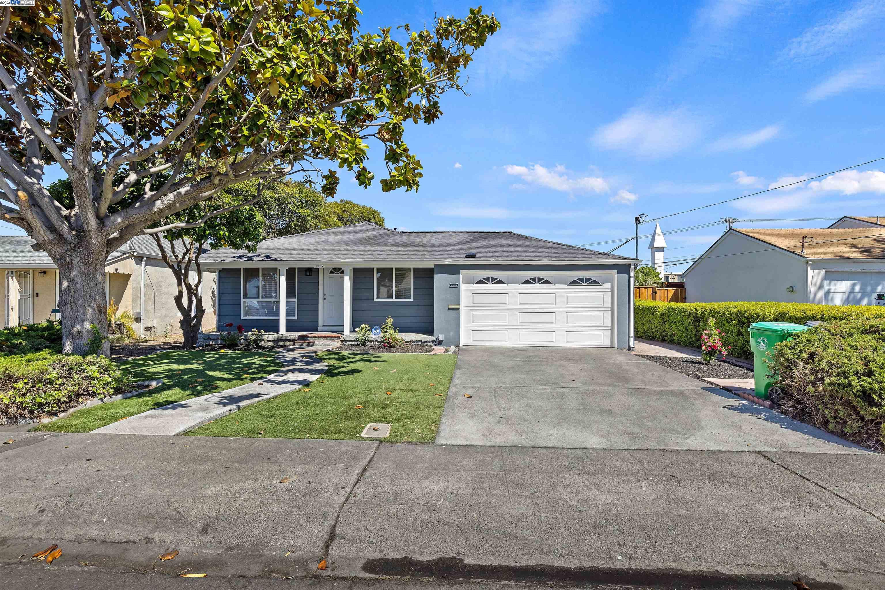 1559 Bandoni Ave