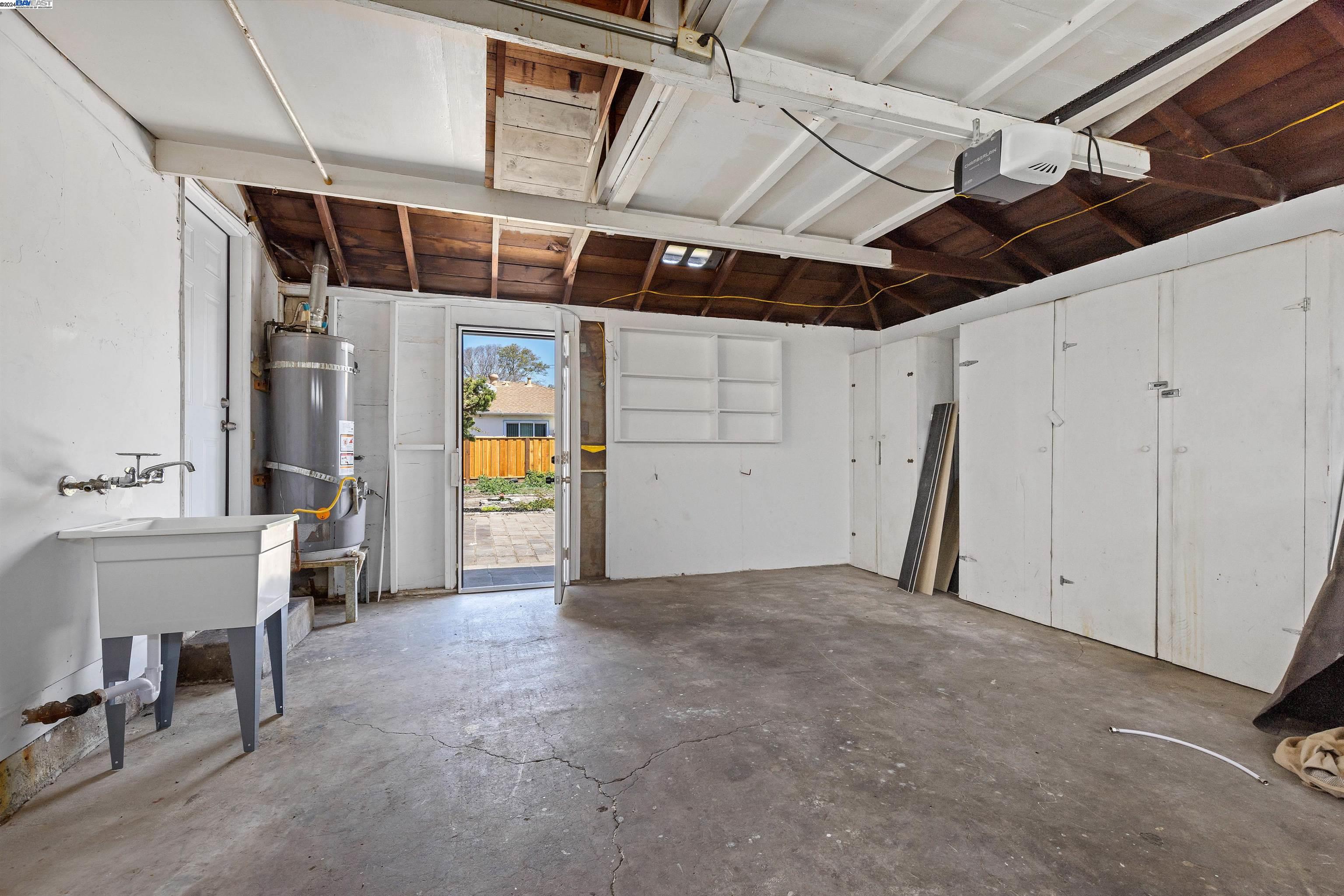 1559 Bandoni Ave