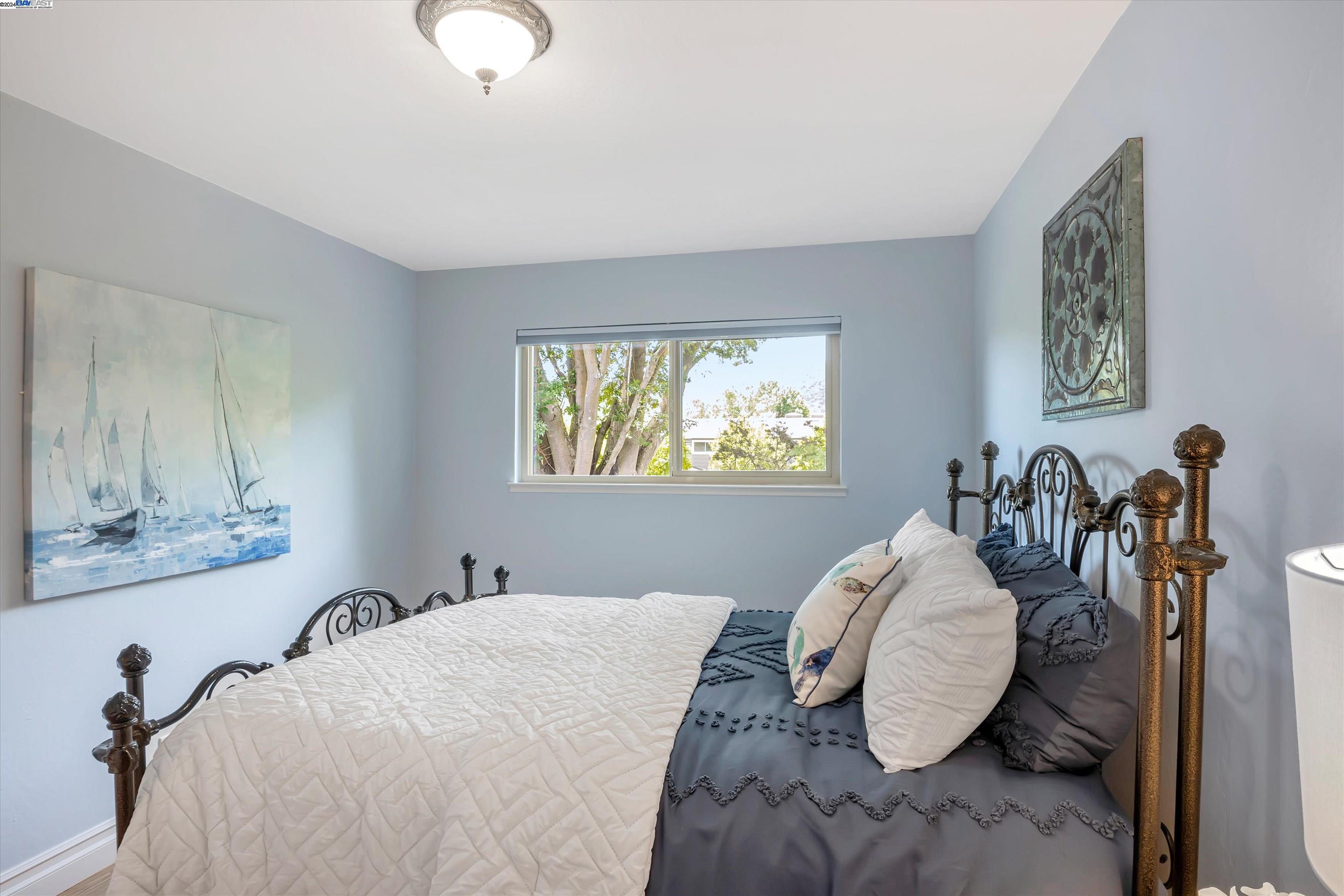 4492 Sandalwood Dr