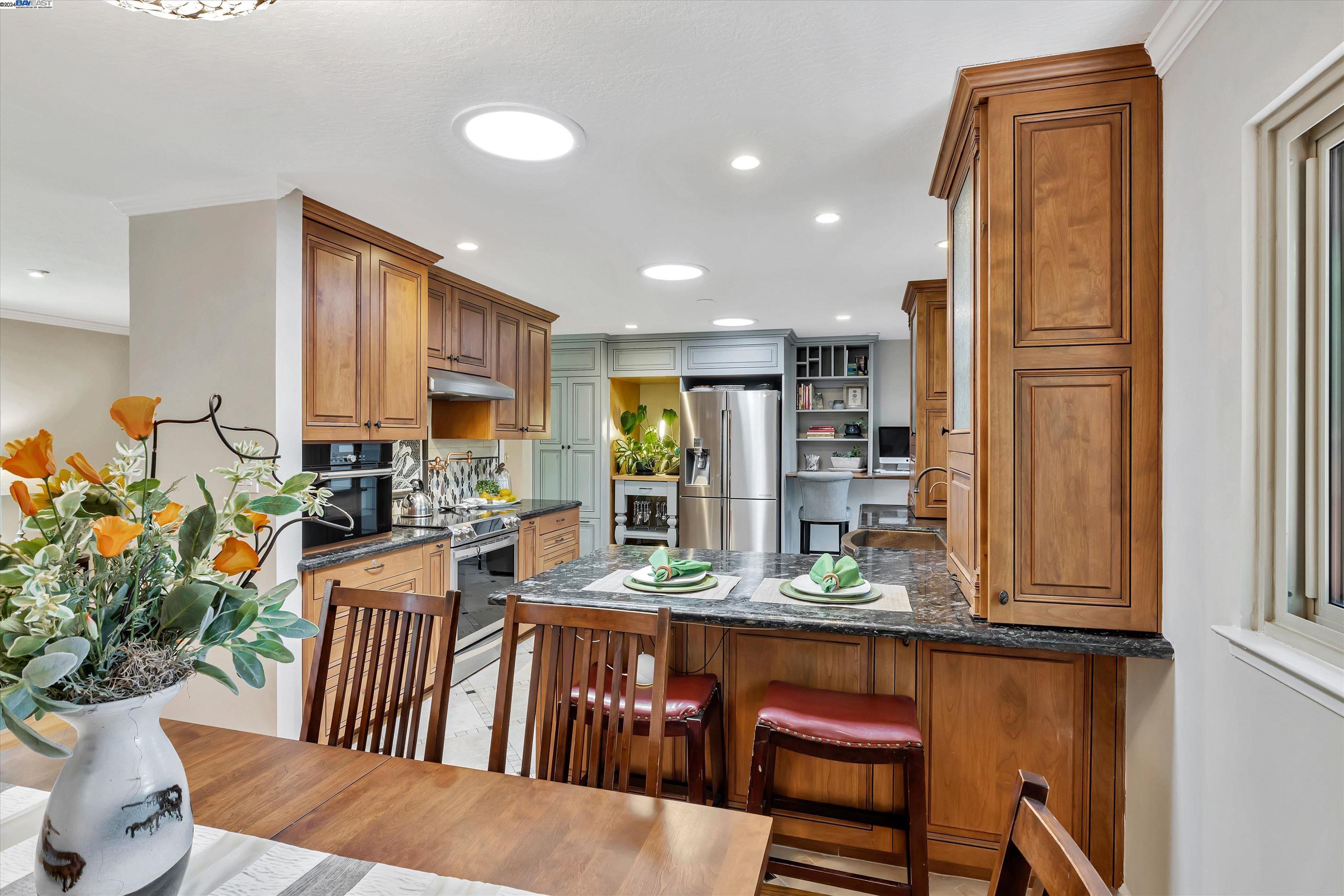 4492 Sandalwood Dr