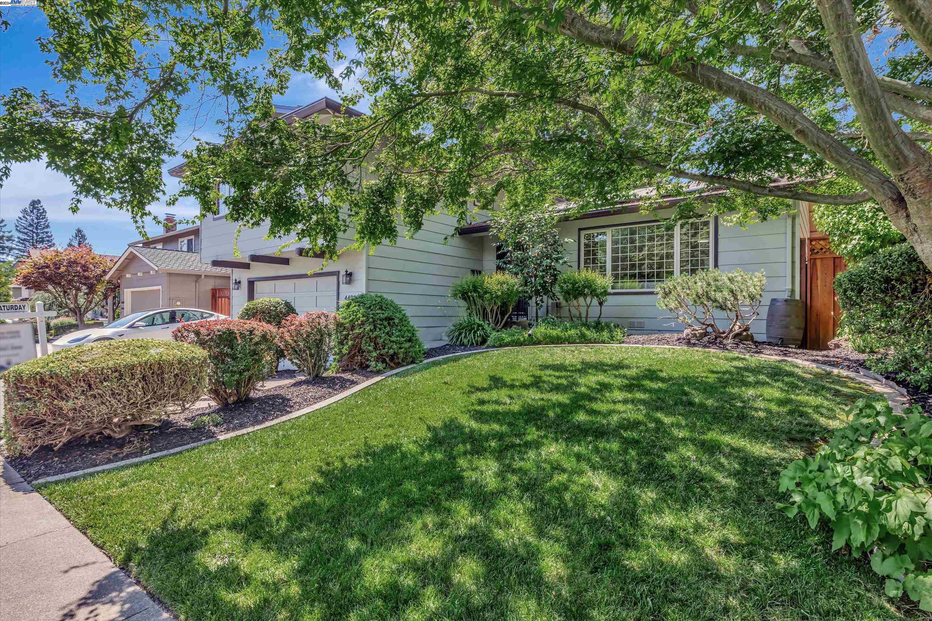 4492 Sandalwood Dr