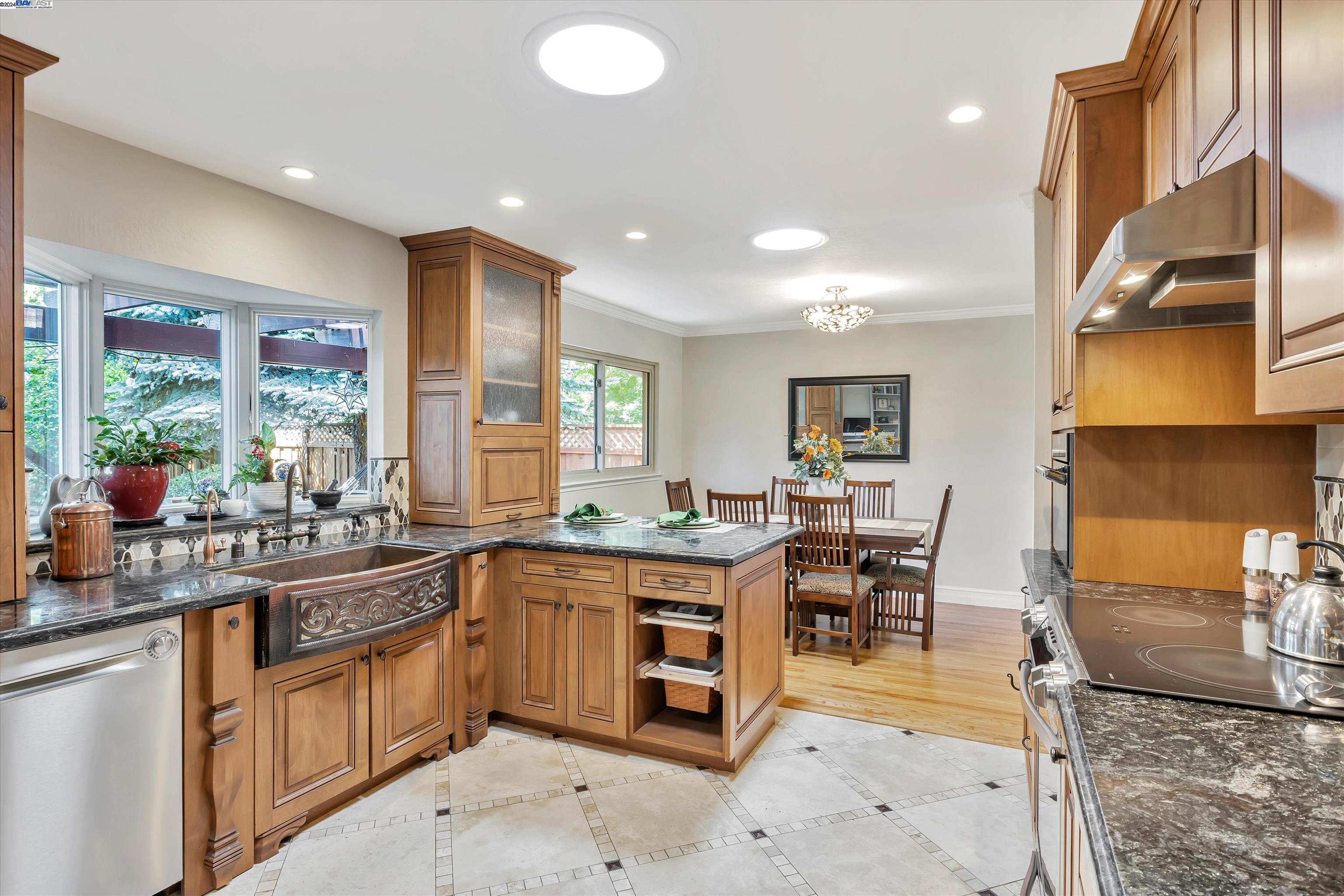 4492 Sandalwood Dr