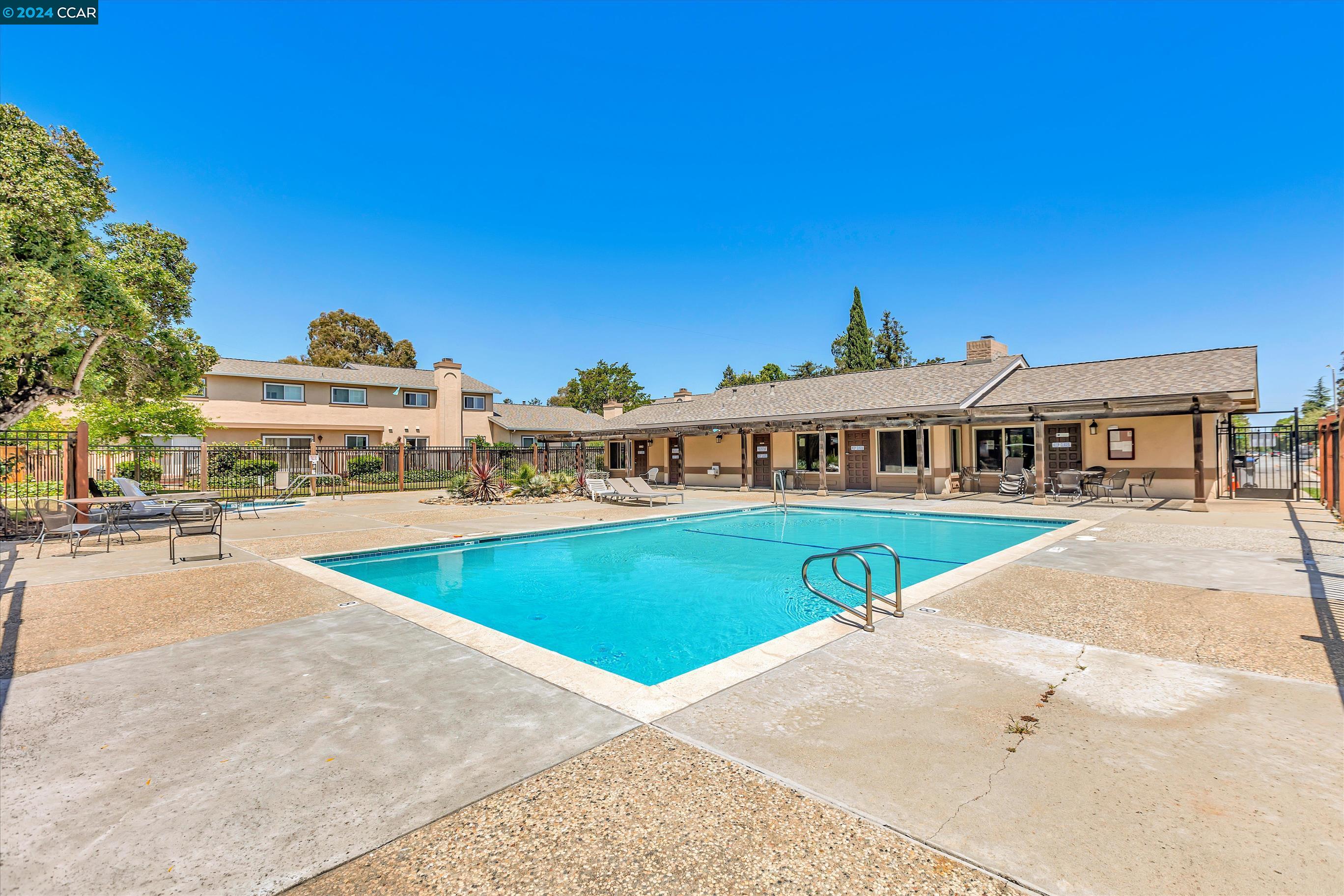 1007 Bryant Way # C