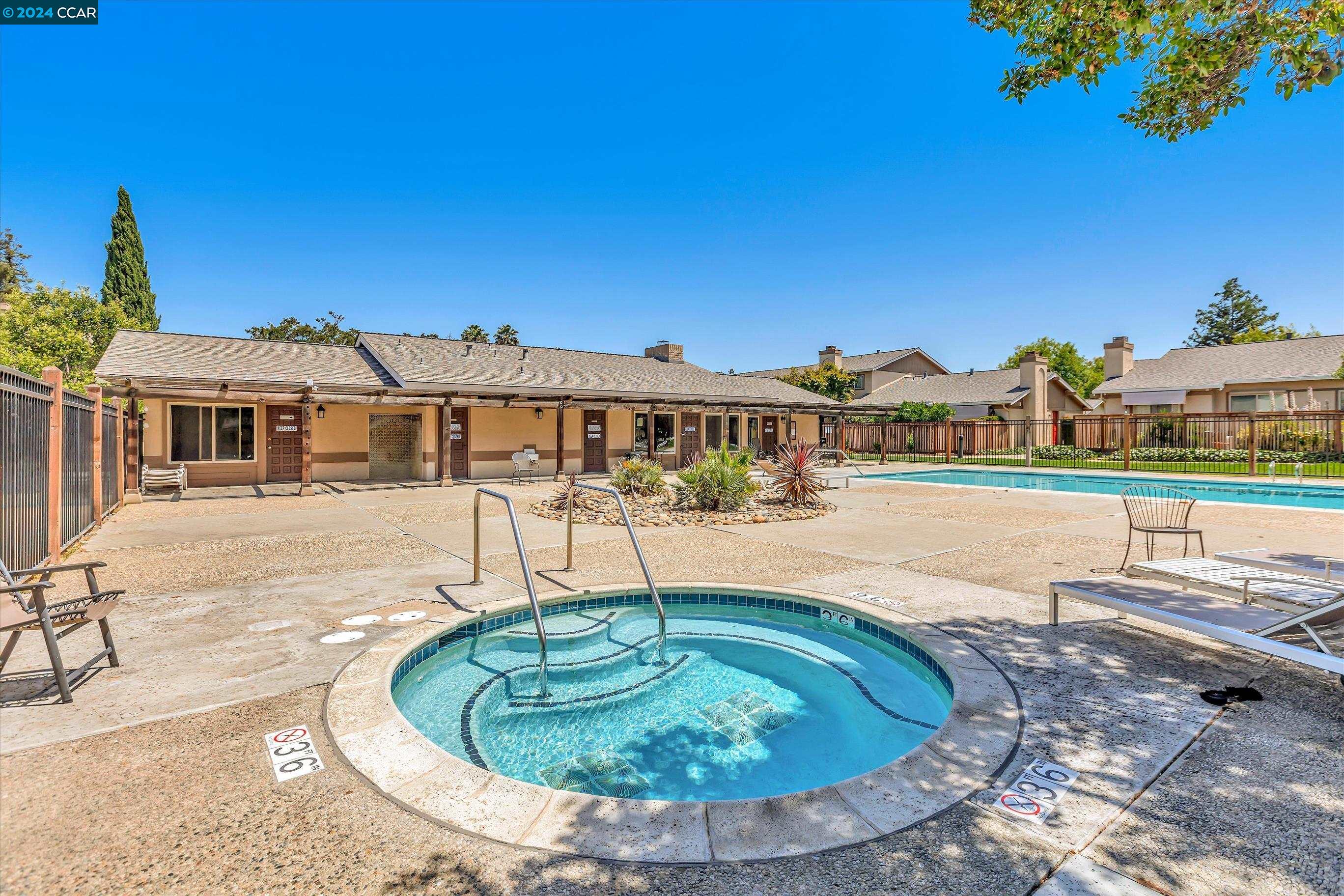 1007 Bryant Way # C