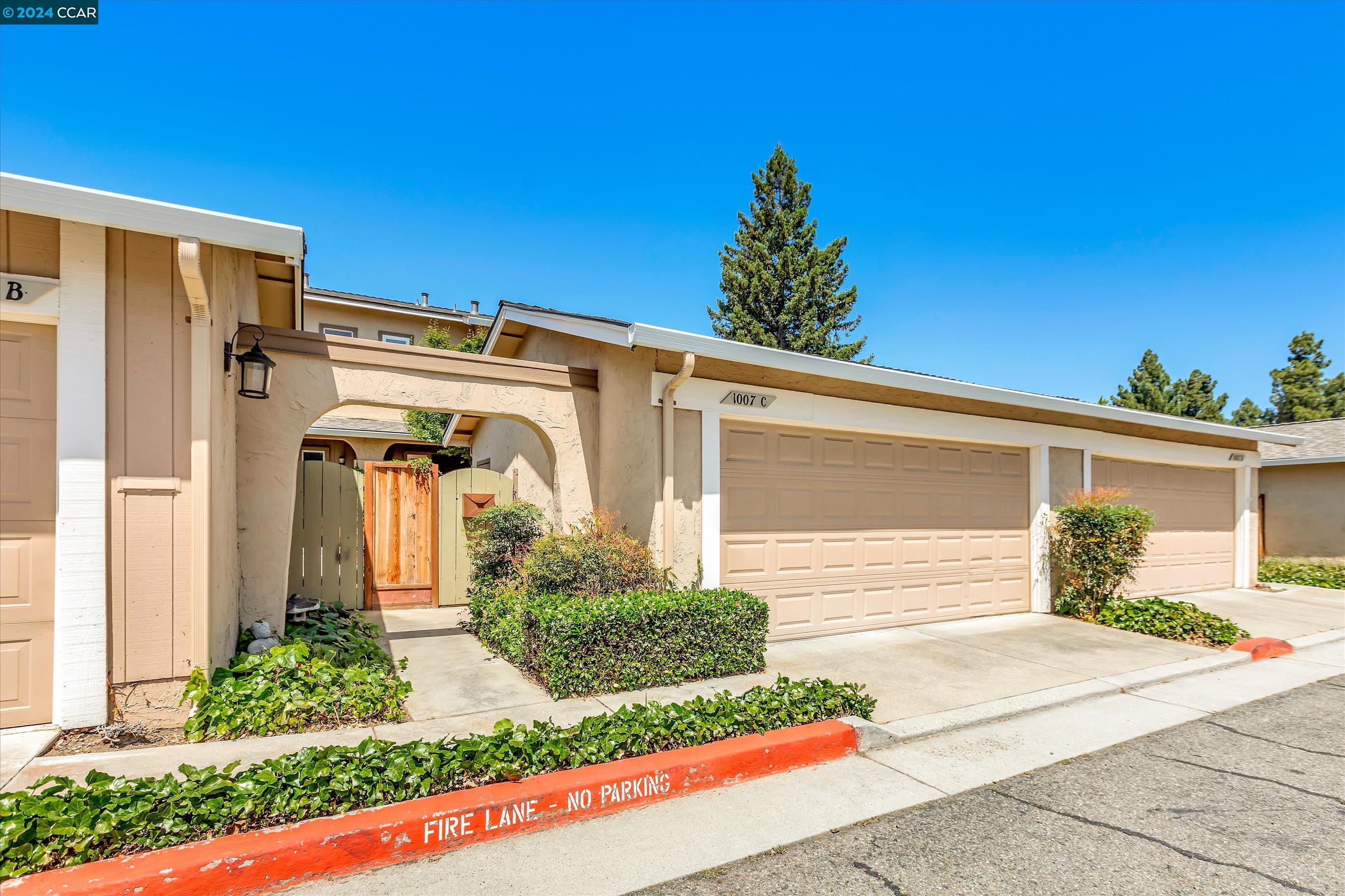 1007 Bryant Way # C
