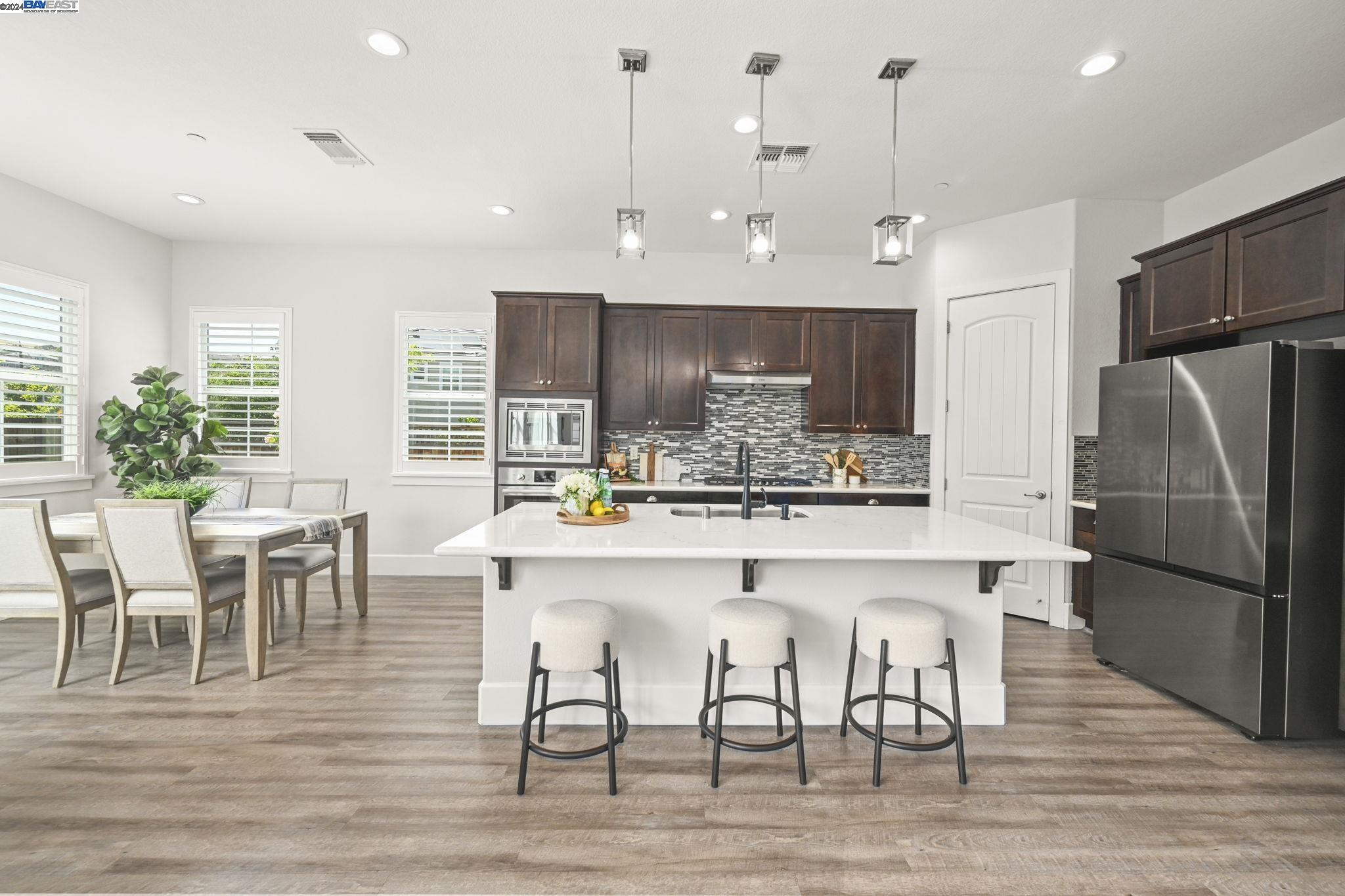 7102 Kylemore Cir