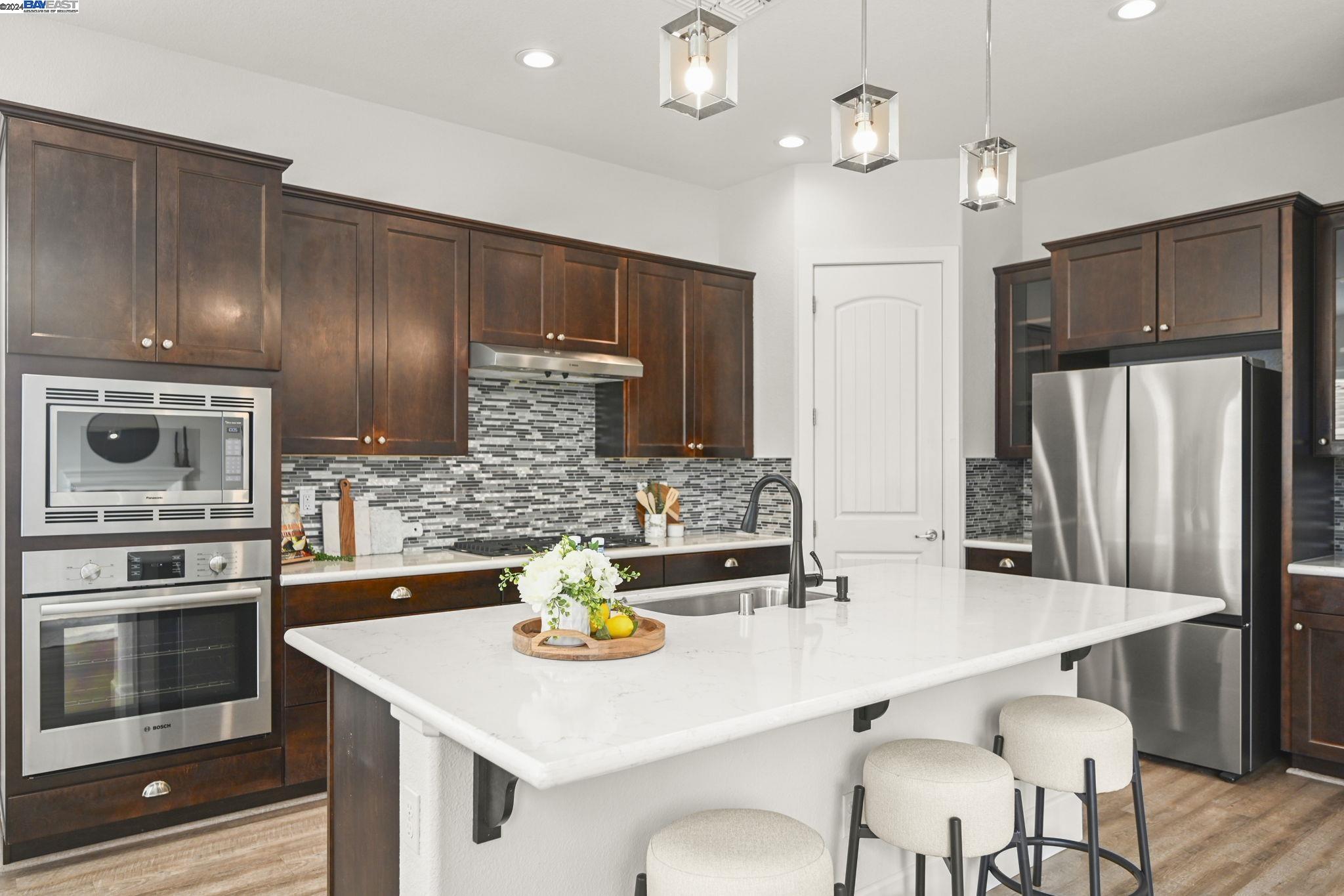 7102 Kylemore Cir