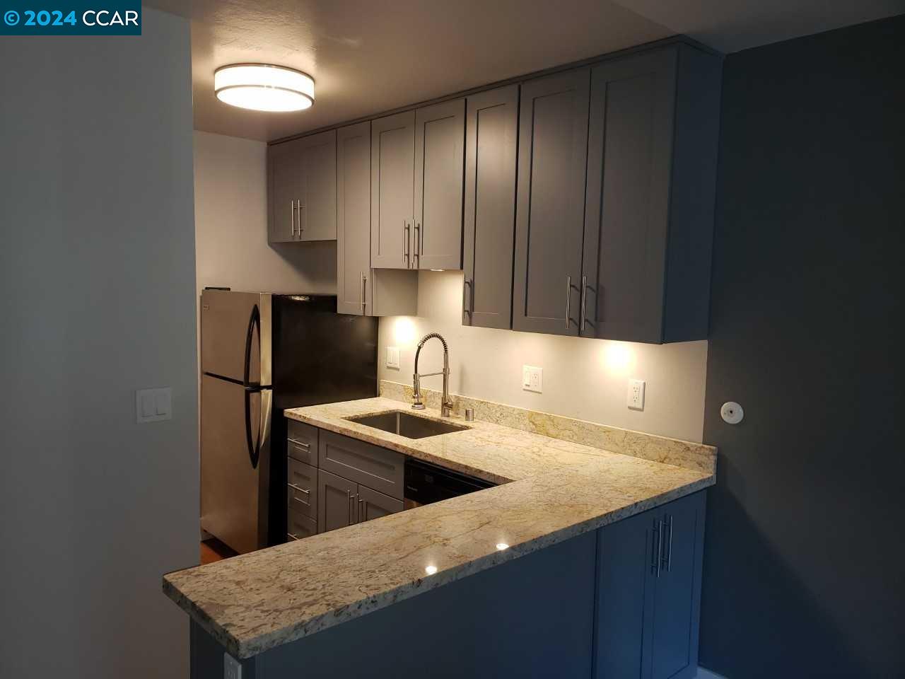 2742 Oak Road # 200