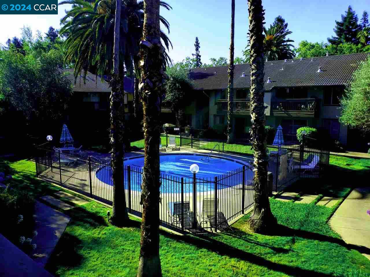 2742 Oak Road # 200