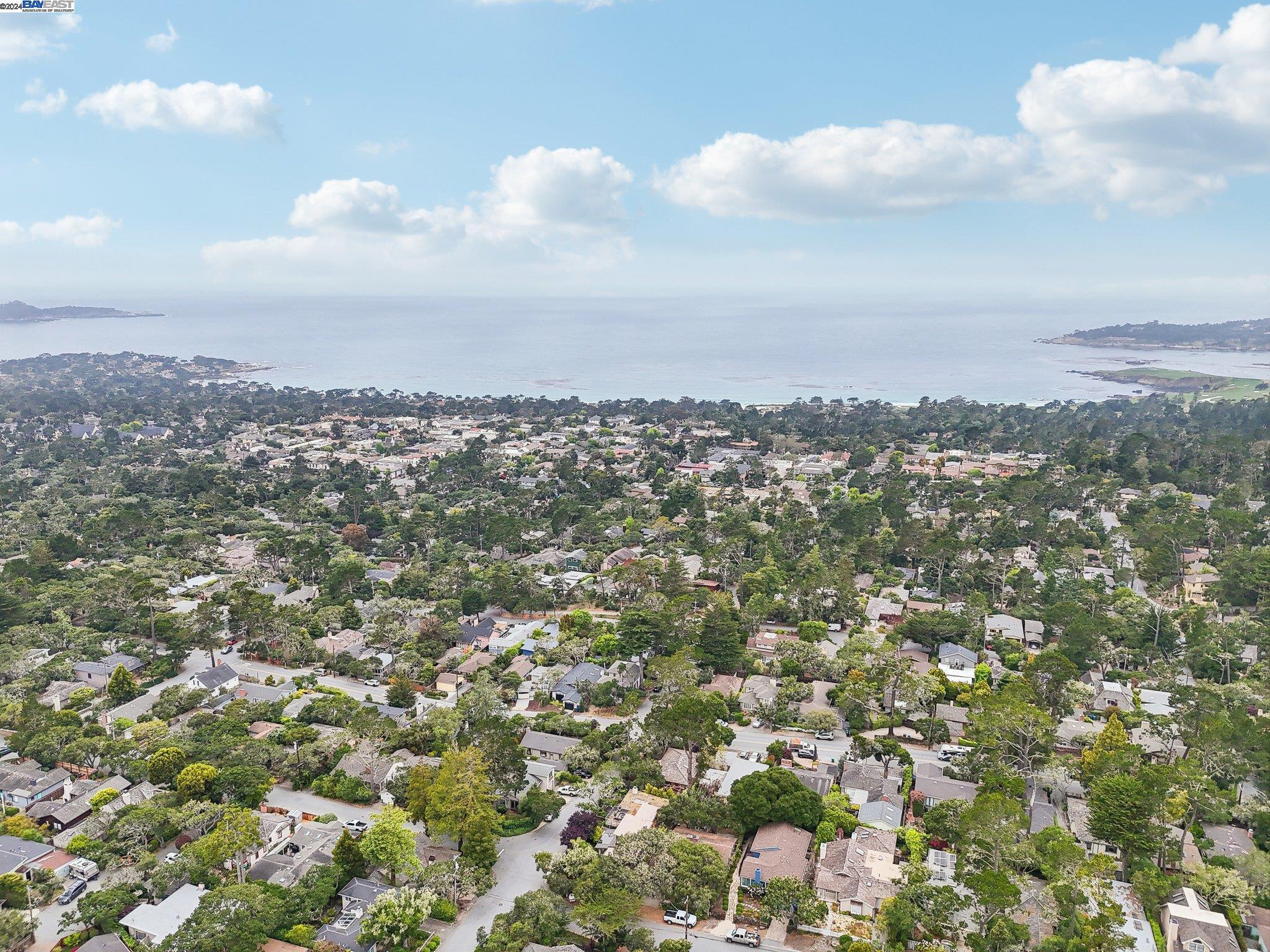 3 NE 4th Carpenter St