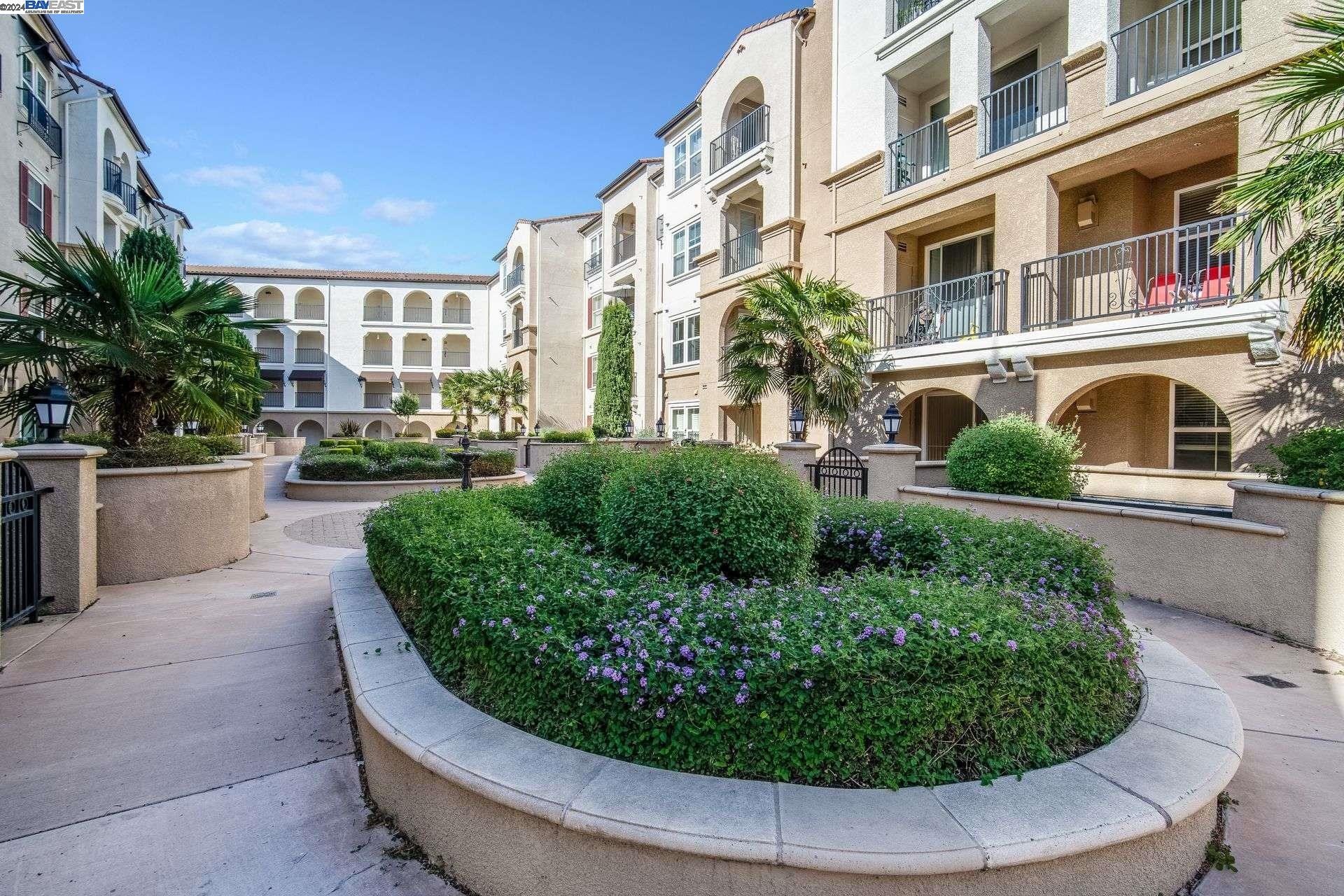 3360 Maguire Way # 237