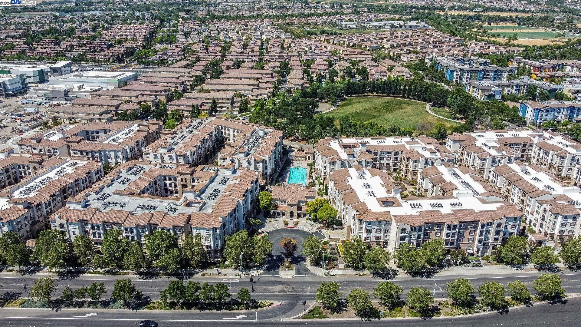 3360 Maguire Way # 237
