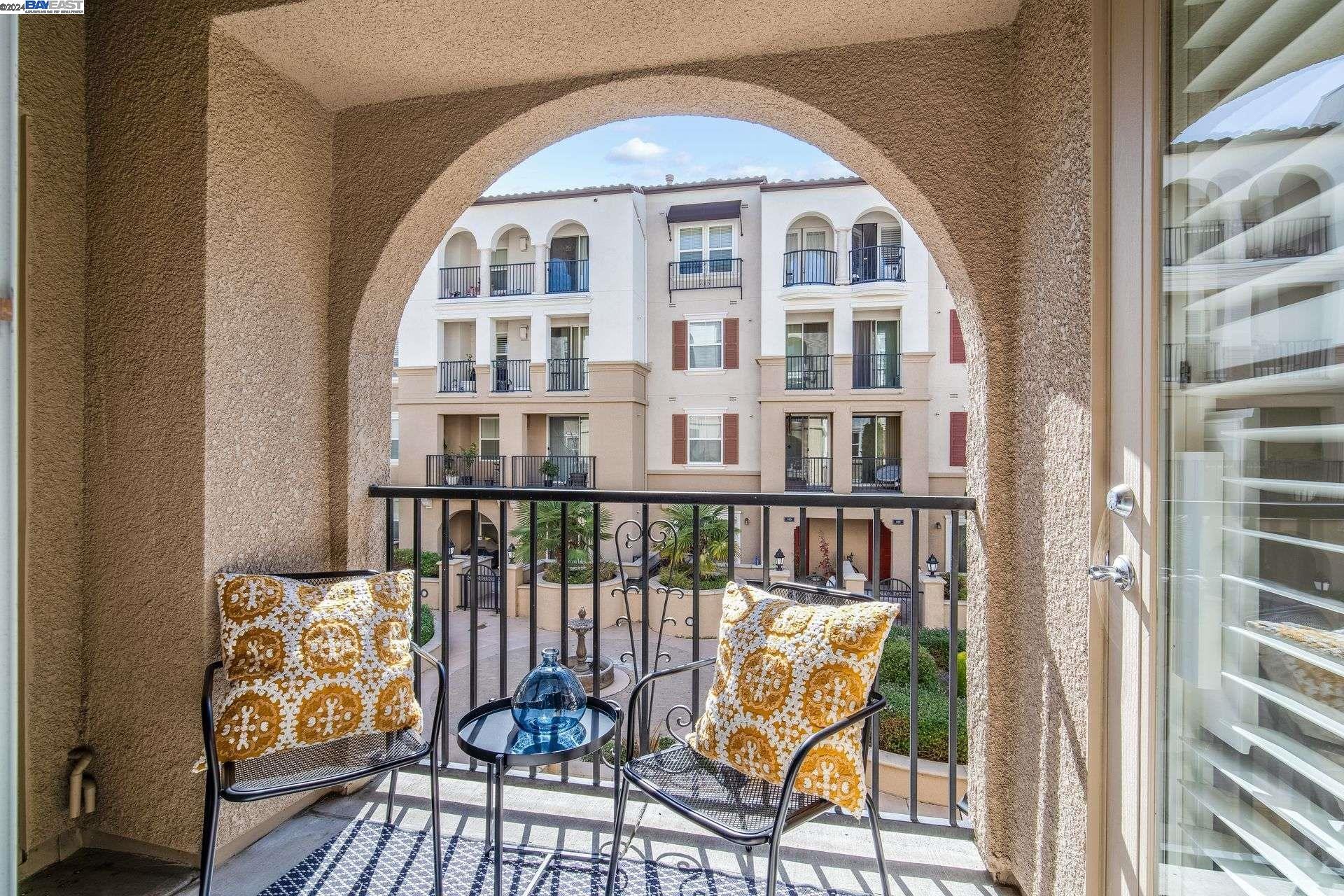 3360 Maguire Way # 237