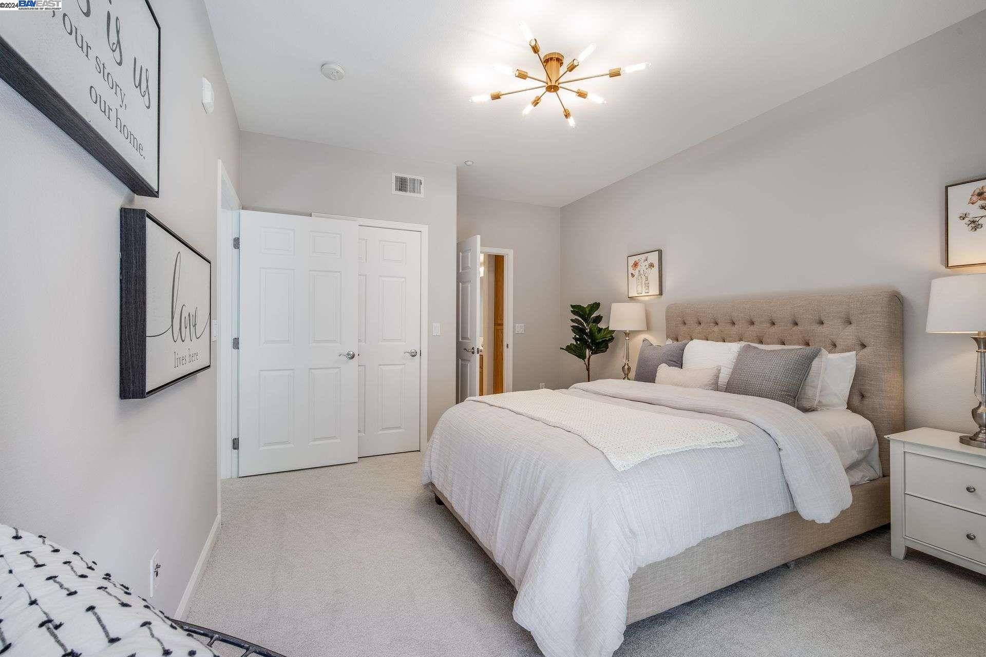 3360 Maguire Way # 237