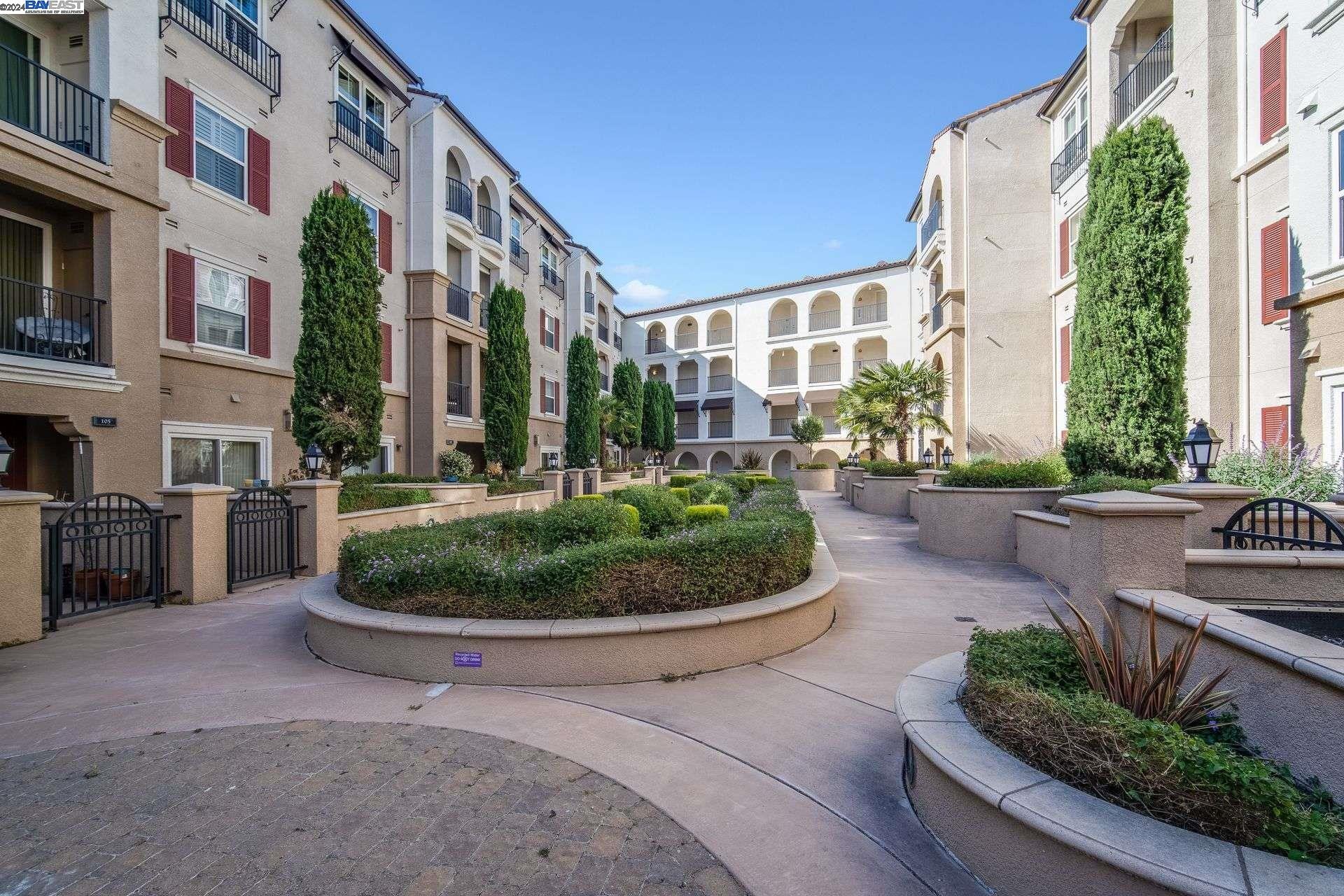 3360 Maguire Way # 237