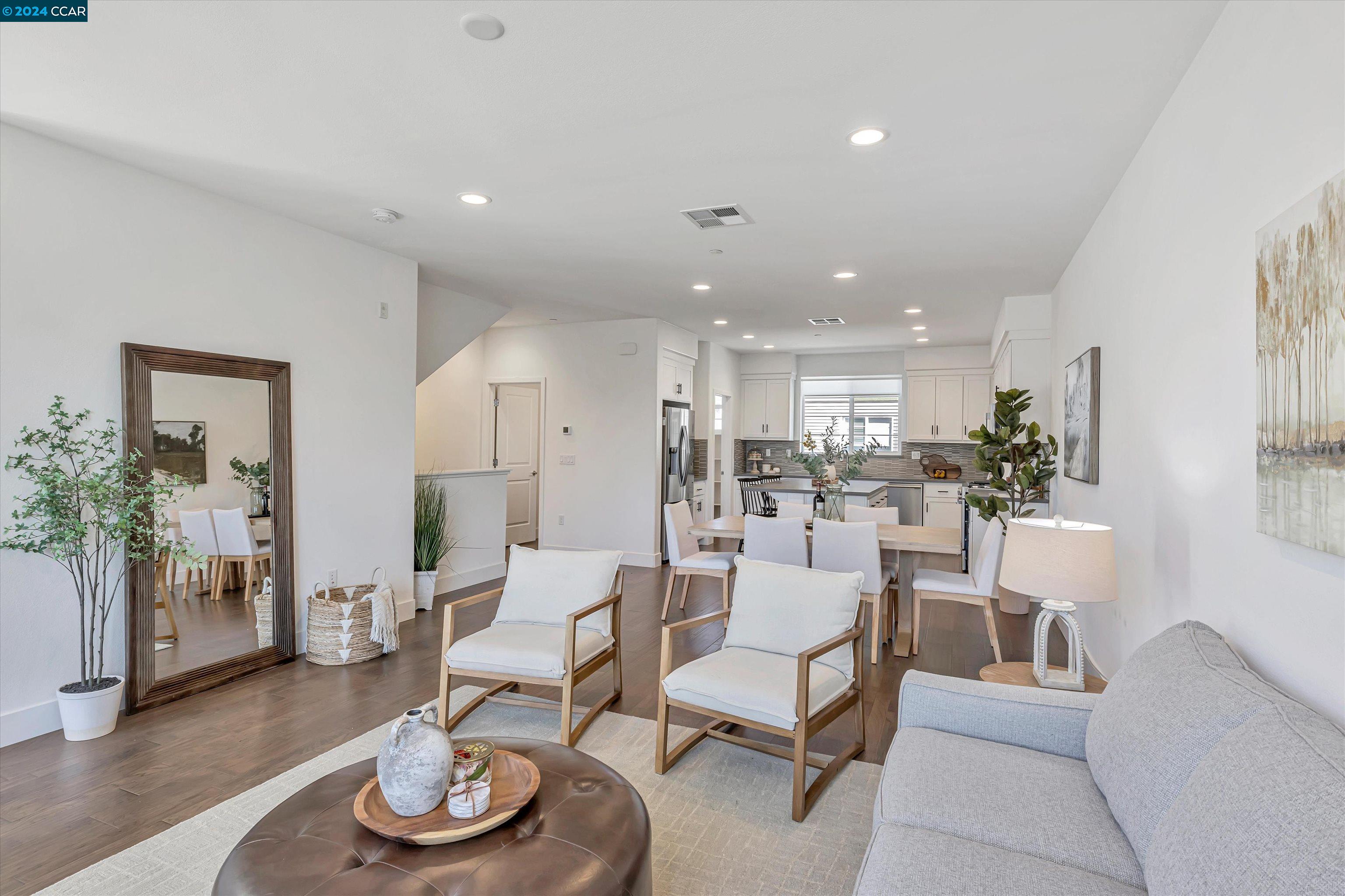 241 Bolt Ct