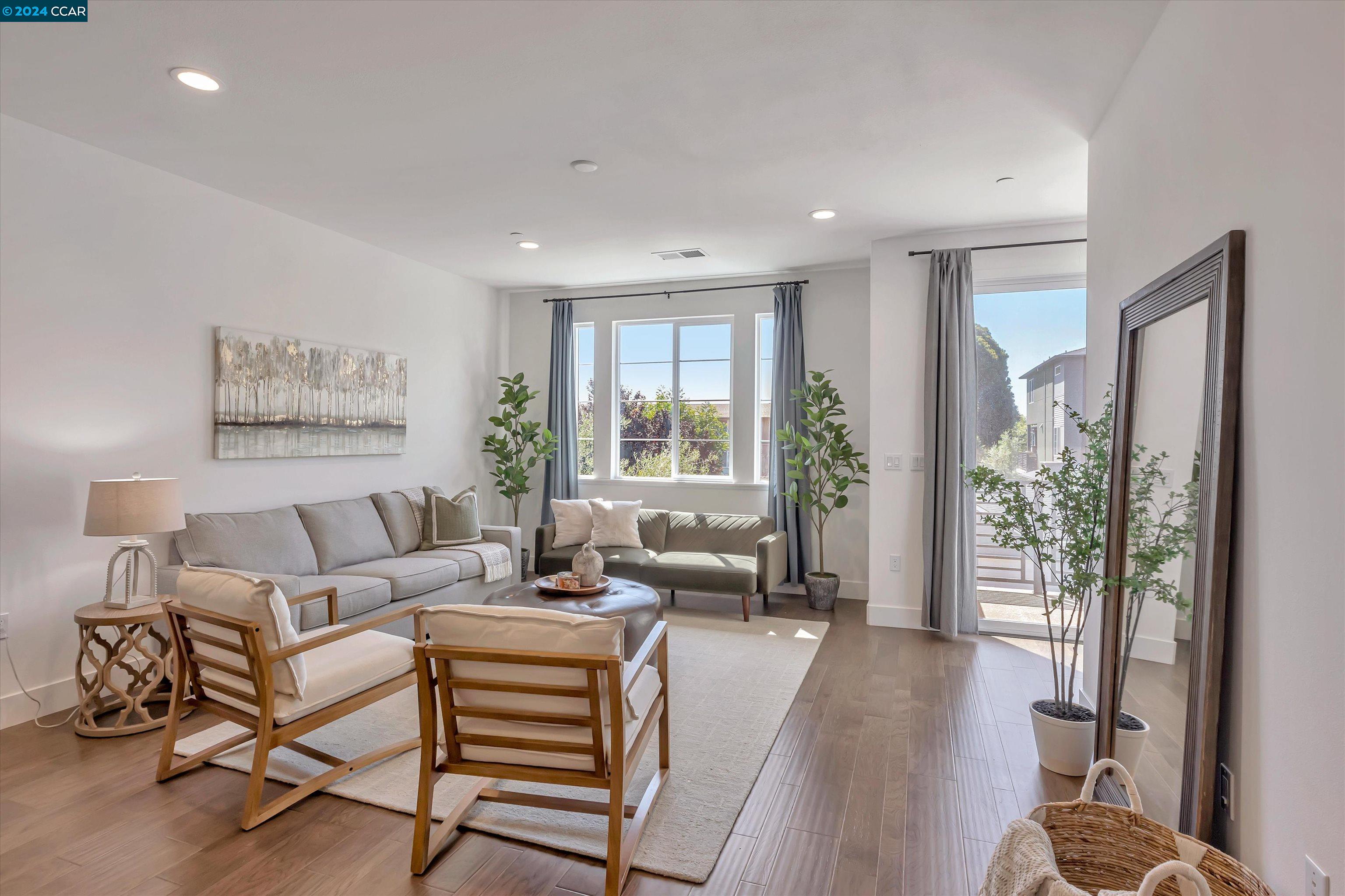 241 Bolt Ct