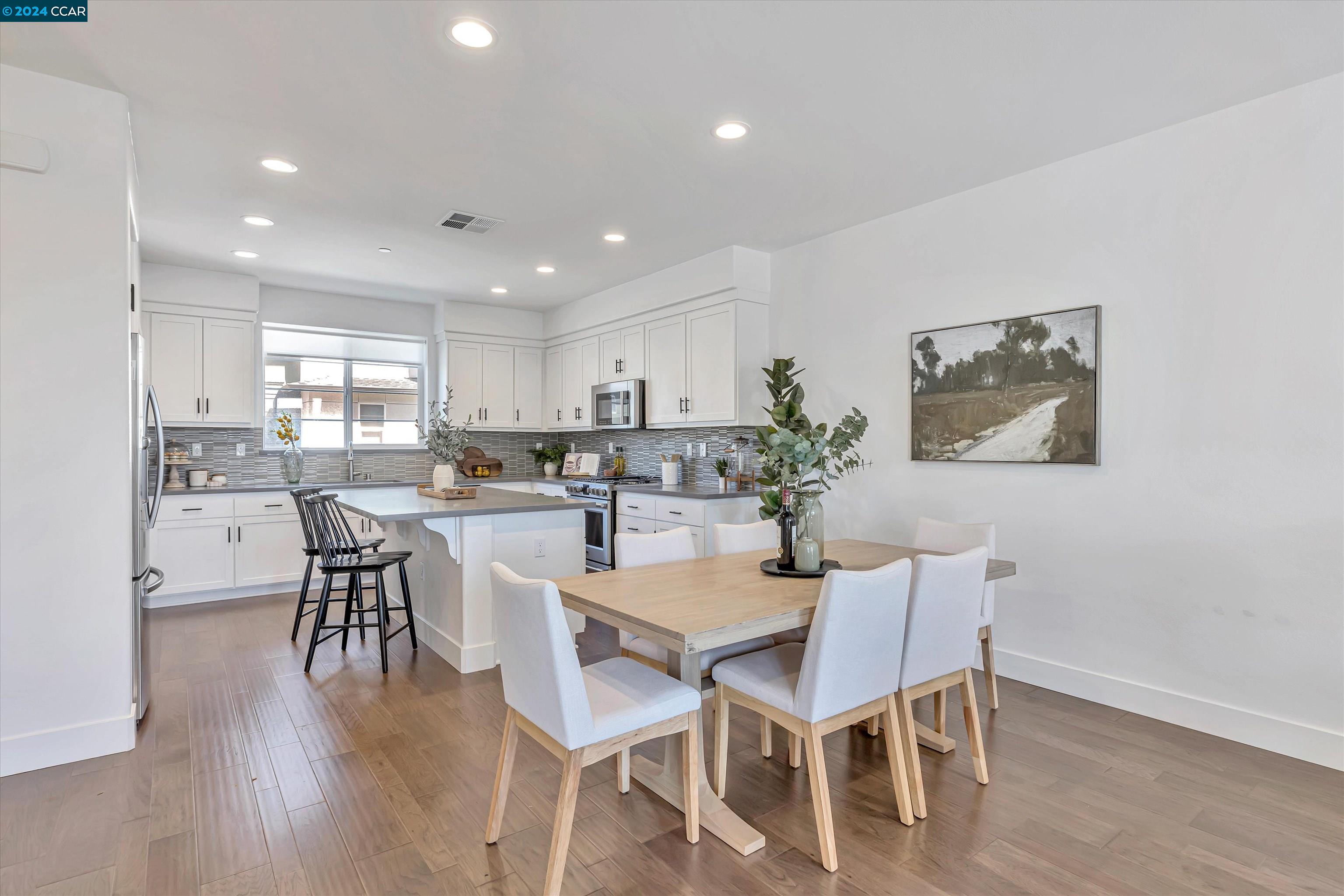 241 Bolt Ct