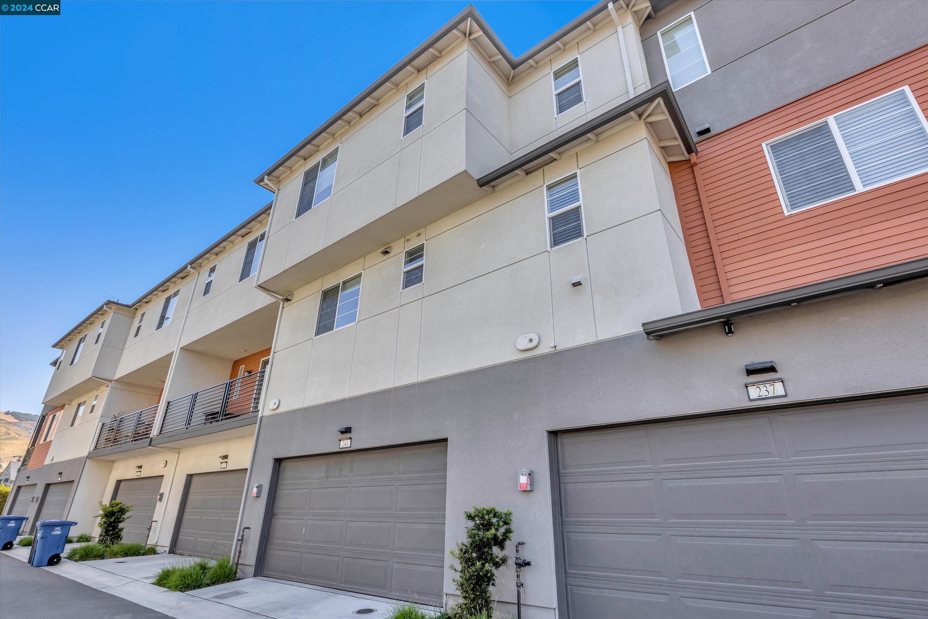 241 Bolt Ct