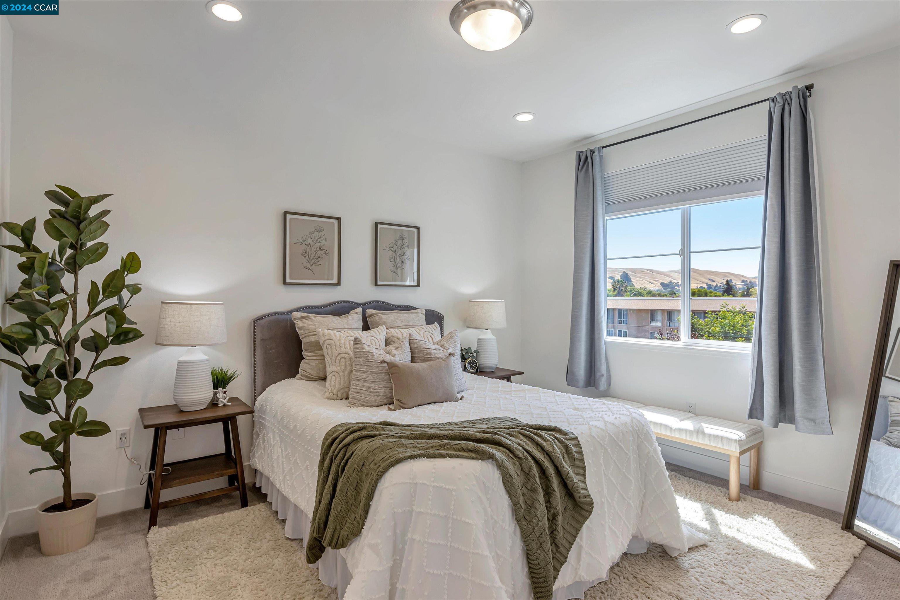 241 Bolt Ct