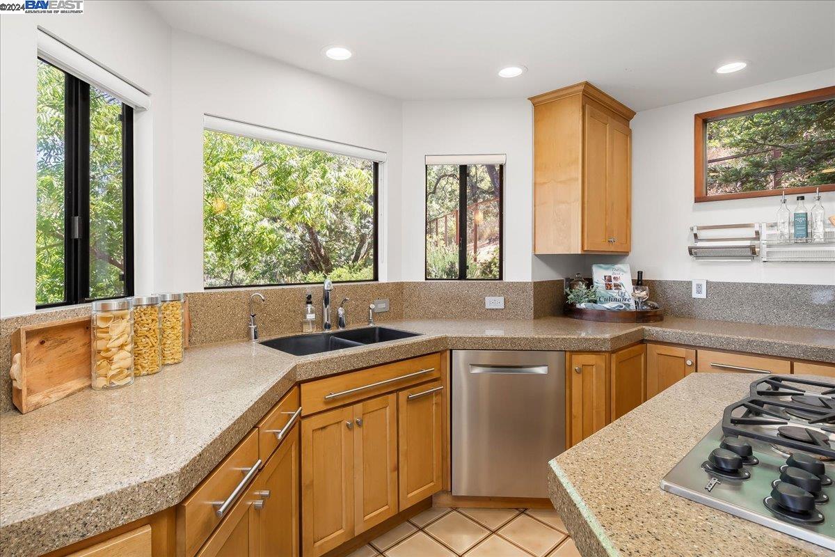 600 Canyon Rd