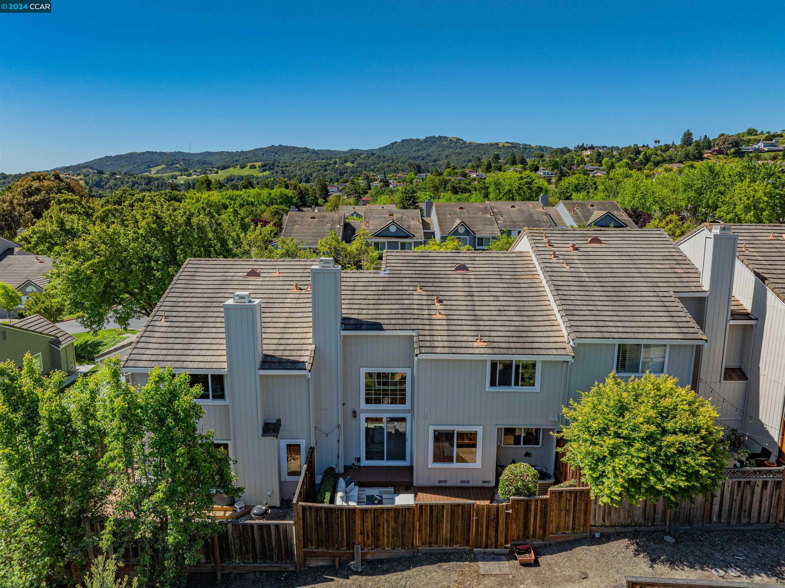 7535 Rolling Hills Cir