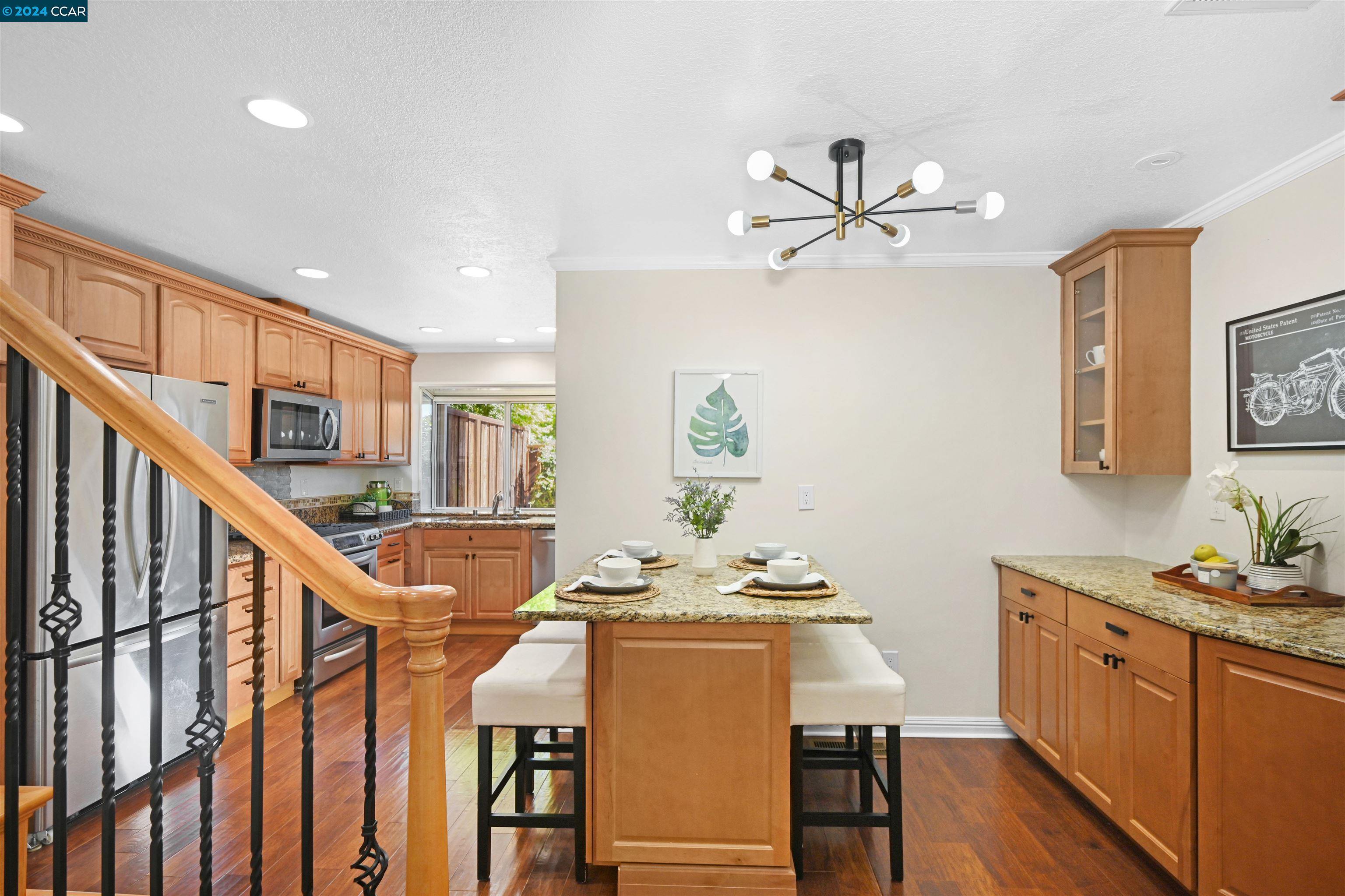 7535 Rolling Hills Cir