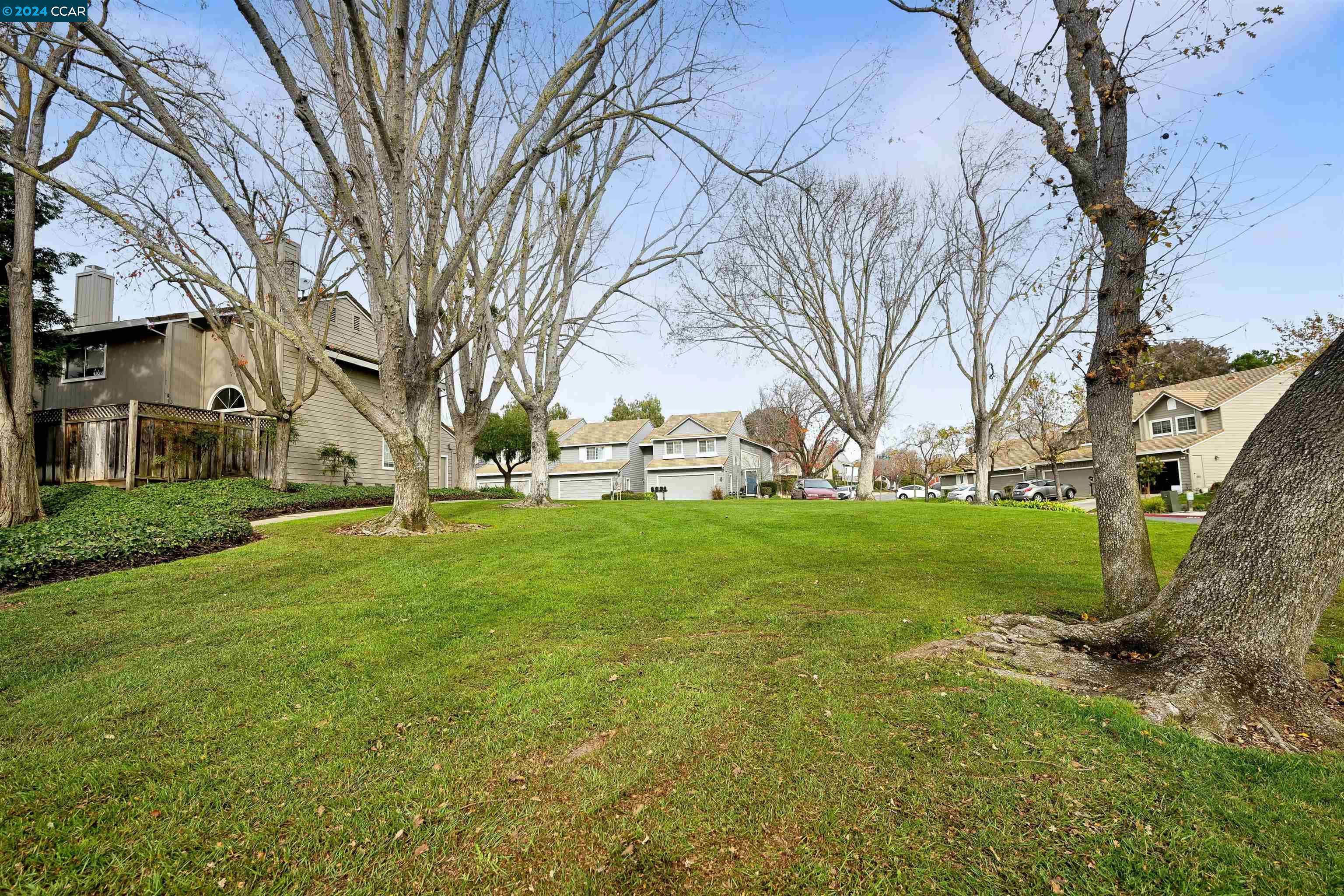 7535 Rolling Hills Cir